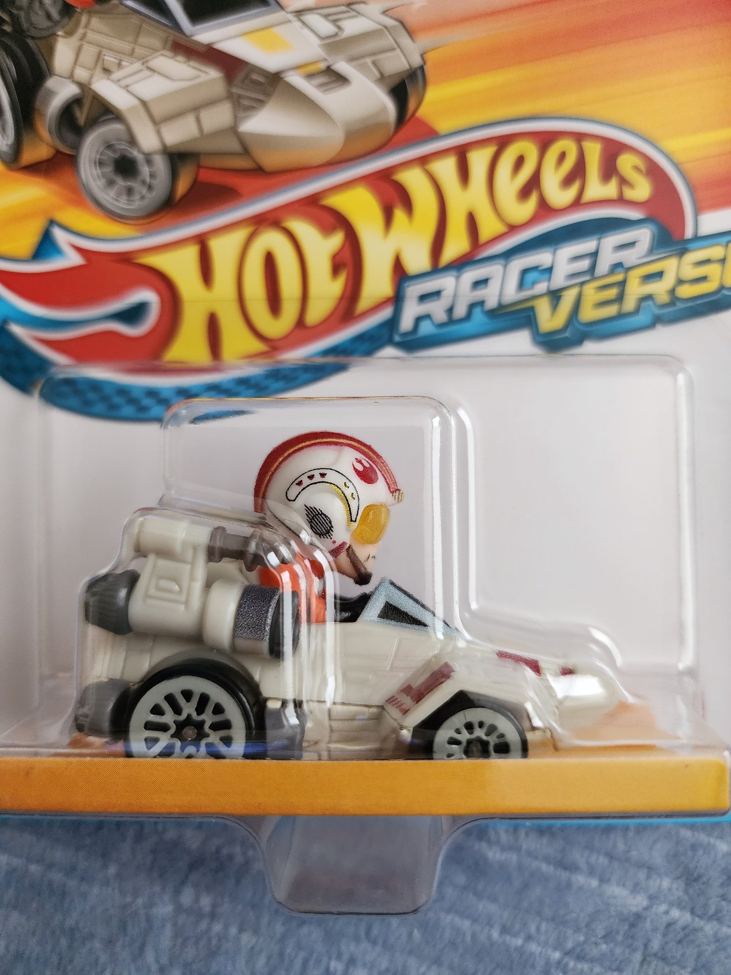 Hot Wheels Racer Verse Star Wars Luke Skywalker Car