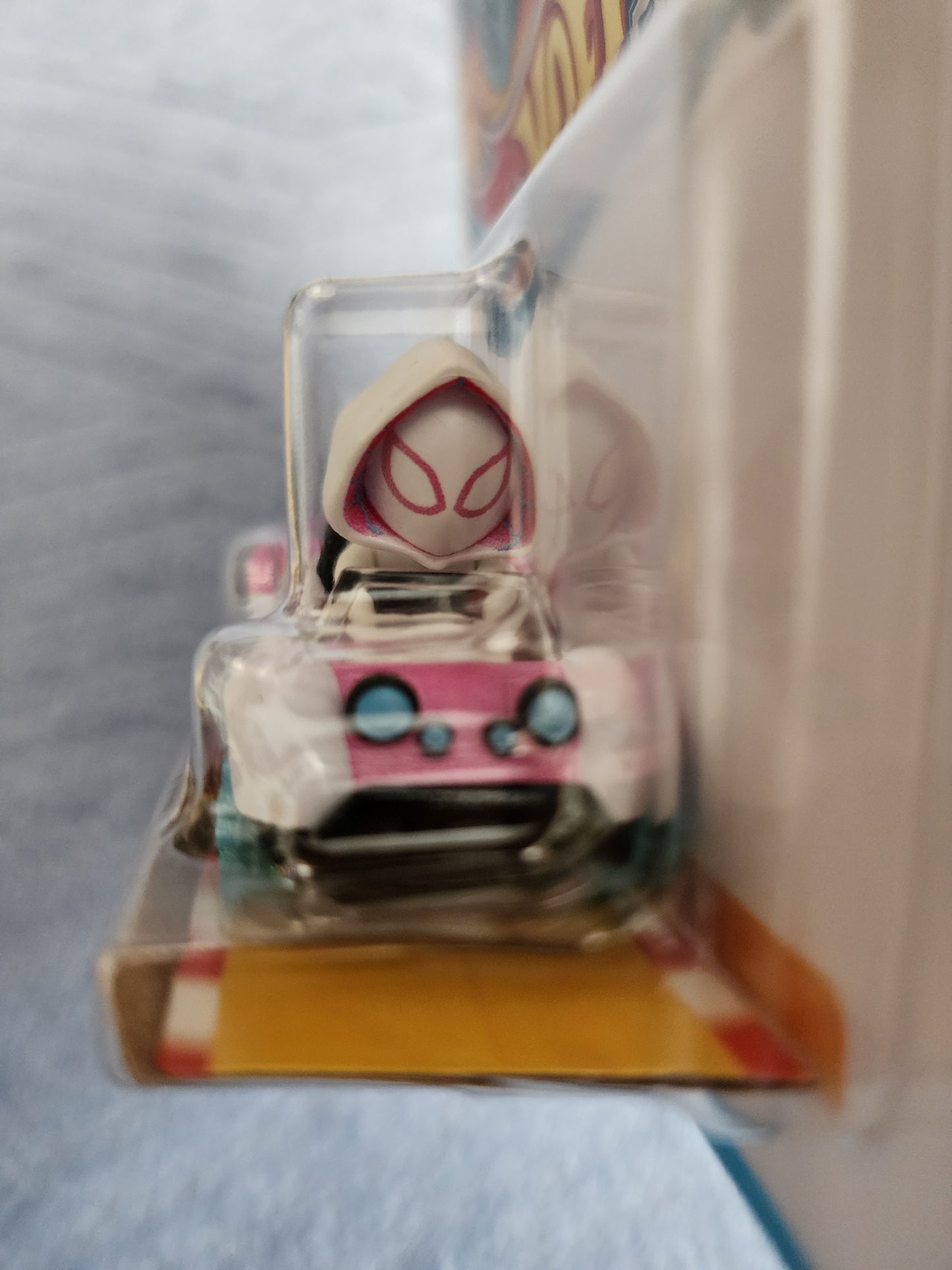 Hot Wheels Racer Verse Spider Gwen Car