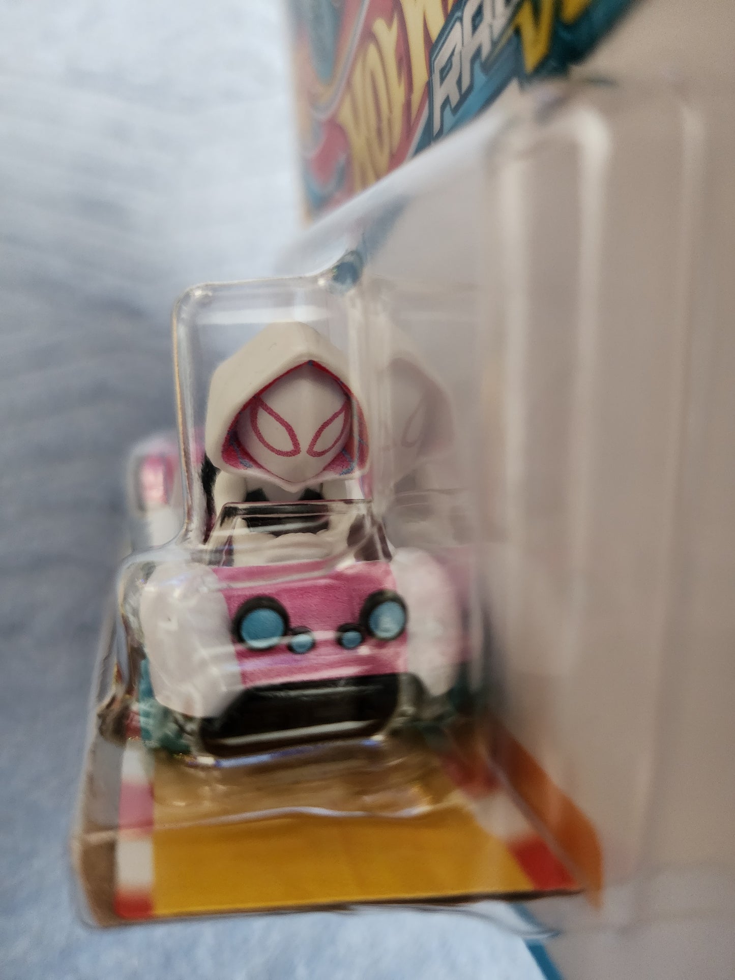 Hot Wheels Racer Verse Spider Gwen Car