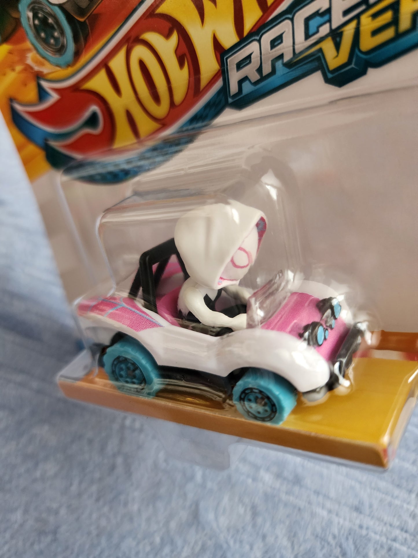 Hot Wheels Racer Verse Spider Gwen Car