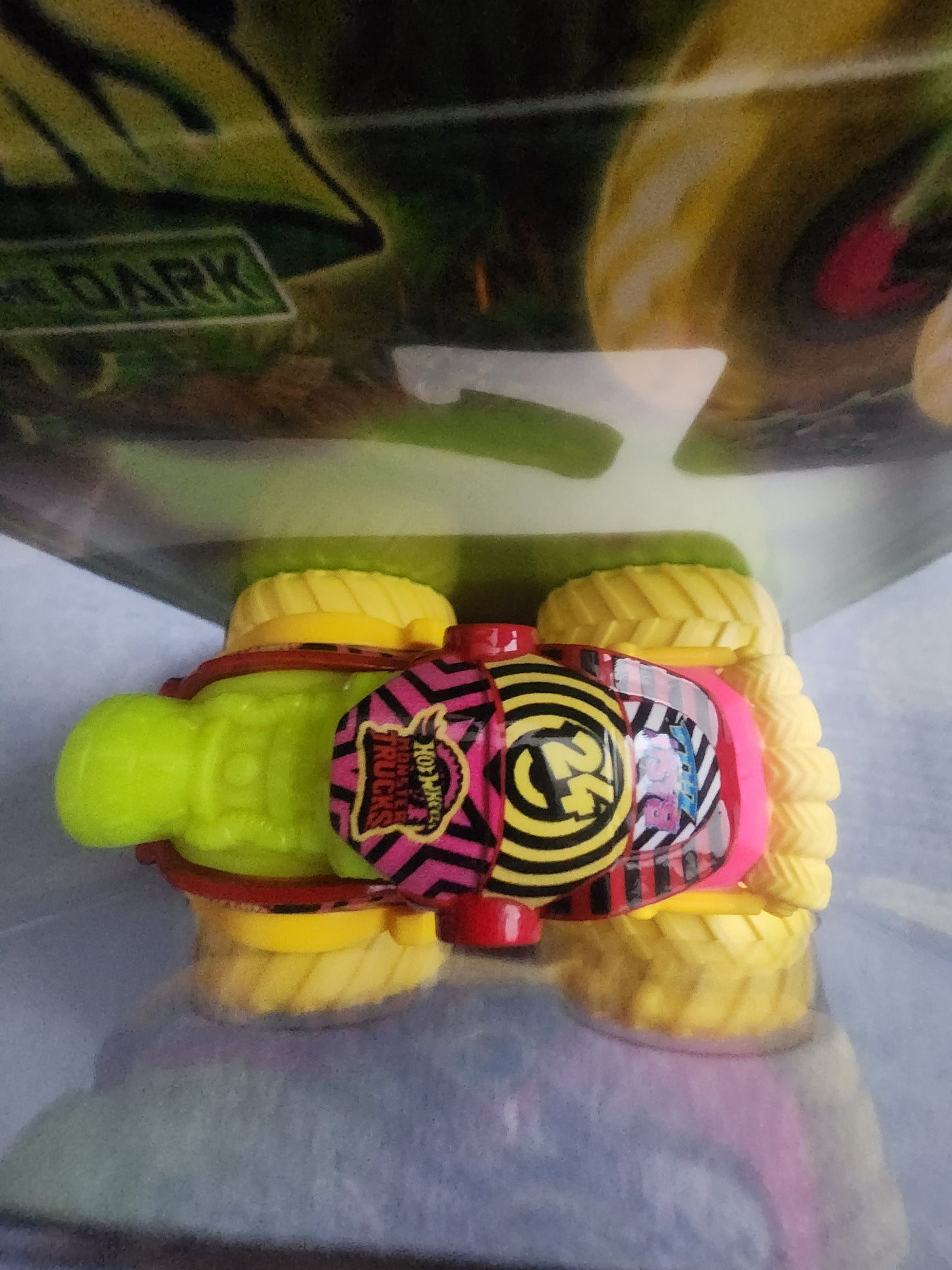 Hot Wheels Glows in the Dark Monster Trucks