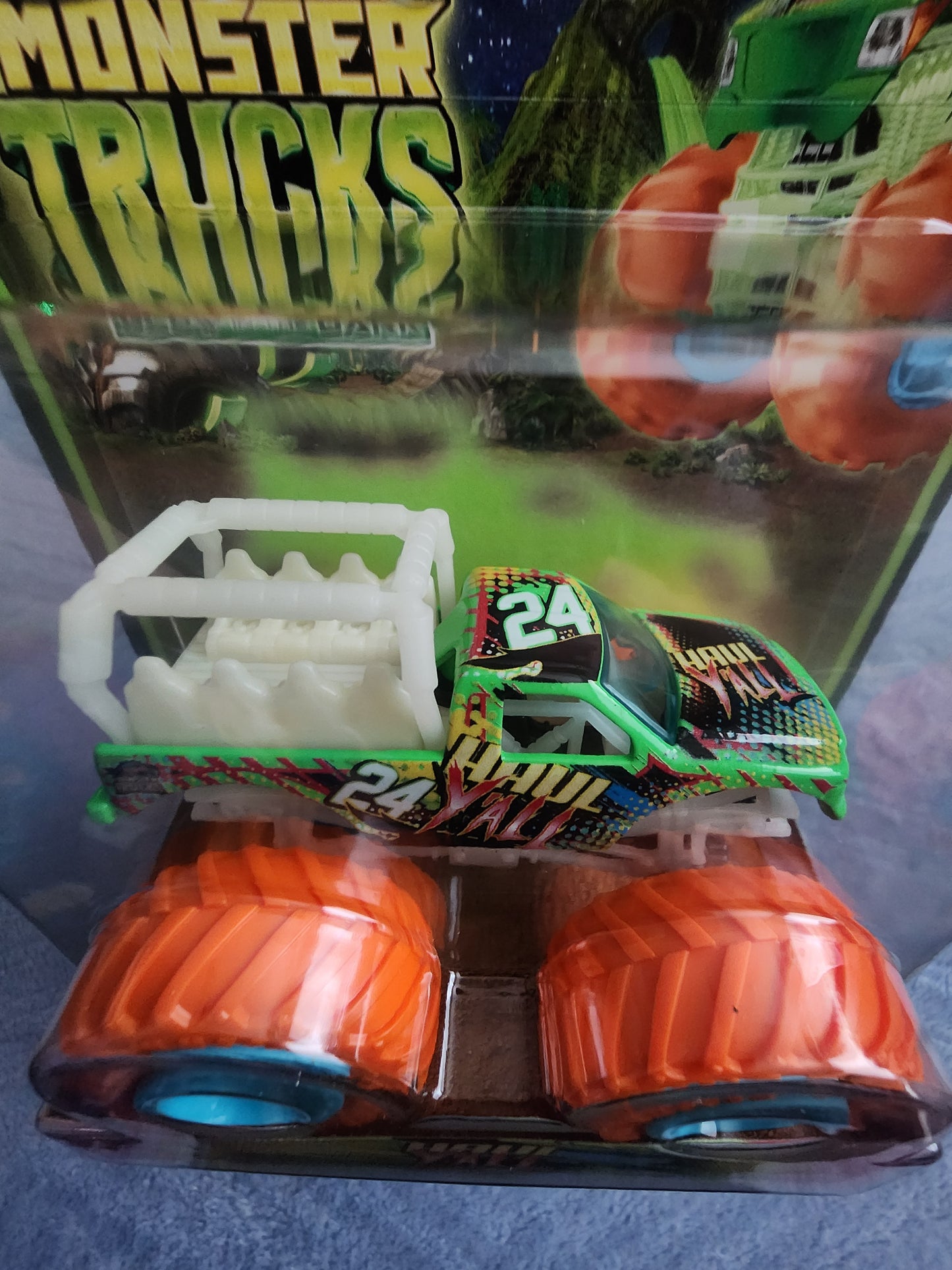 Hot Wheels Glows in the Dark Monster Trucks