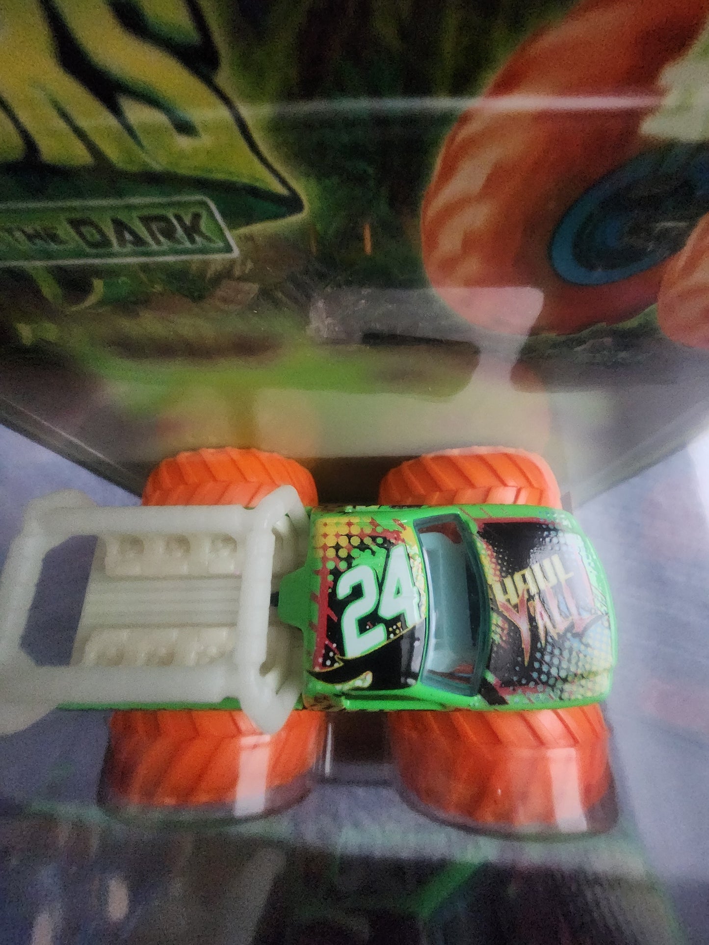 Hot Wheels Glows in the Dark Monster Trucks