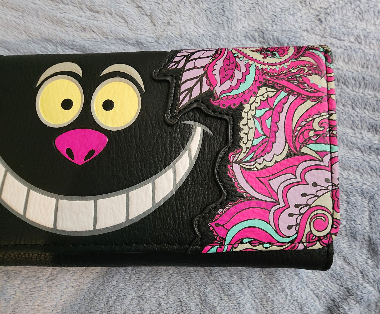 Loungefly Disney Alice in Wonderland Cheshire Cat Wallet