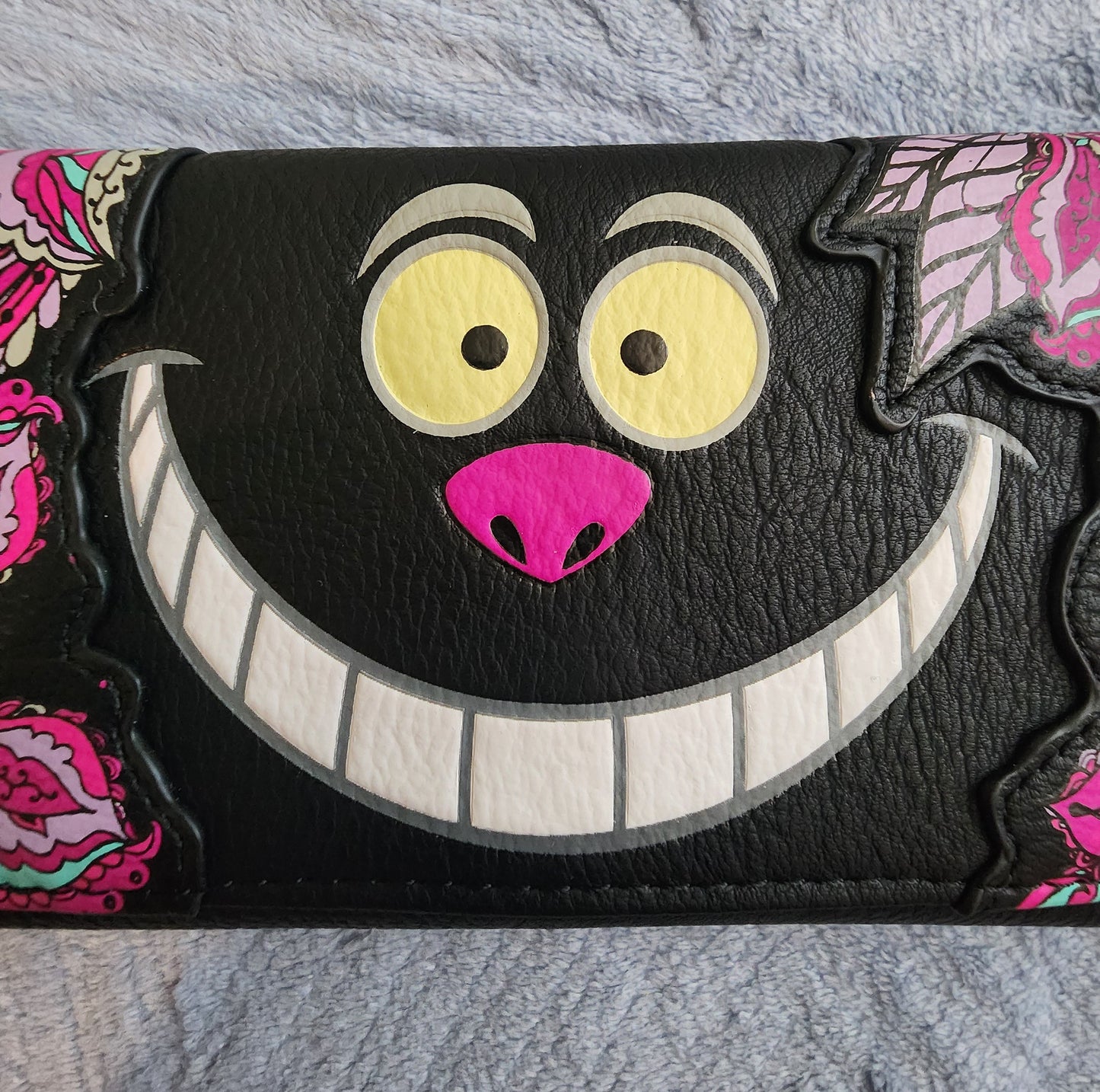 Loungefly Disney Alice in Wonderland Cheshire Cat Wallet