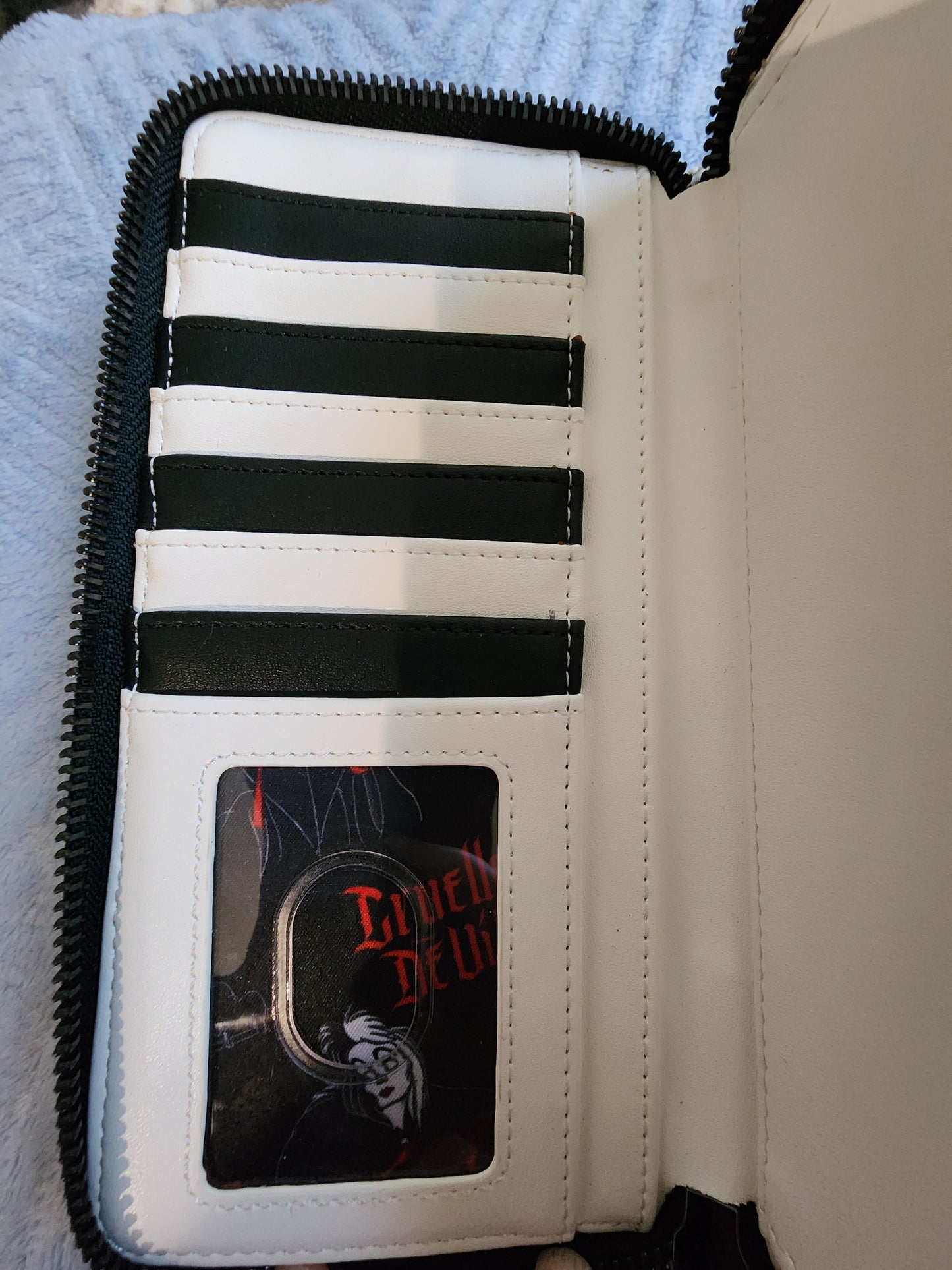 Loungefly Disney Cruella Deville Wallet