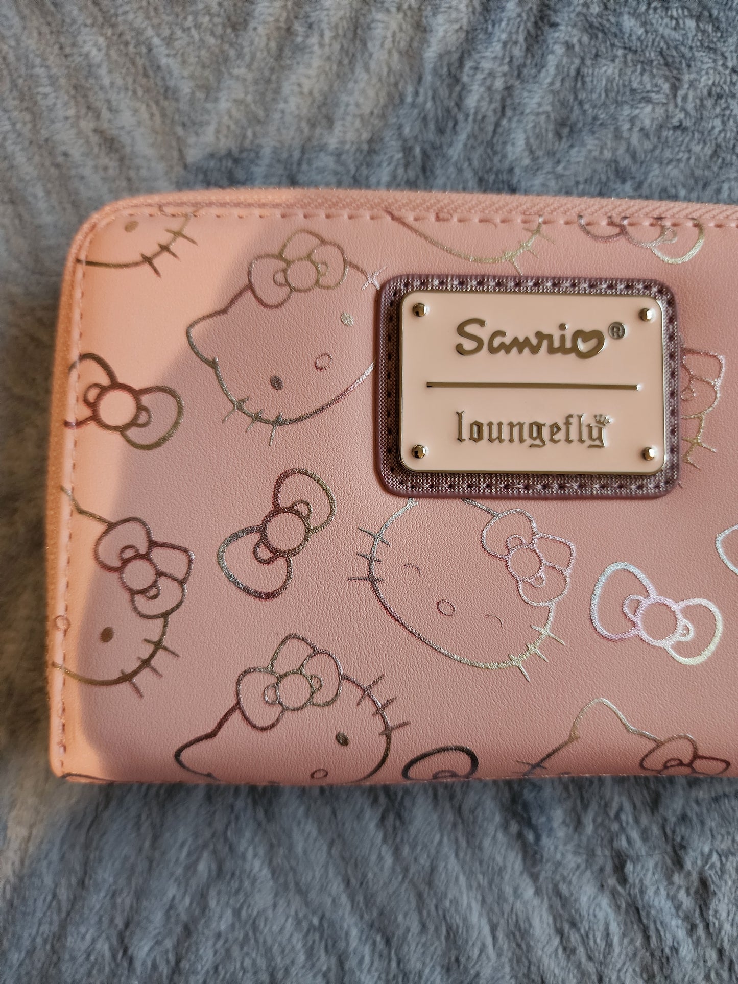 Loungefly Hello Kitty Iridescent Bow Exclusive Wallet