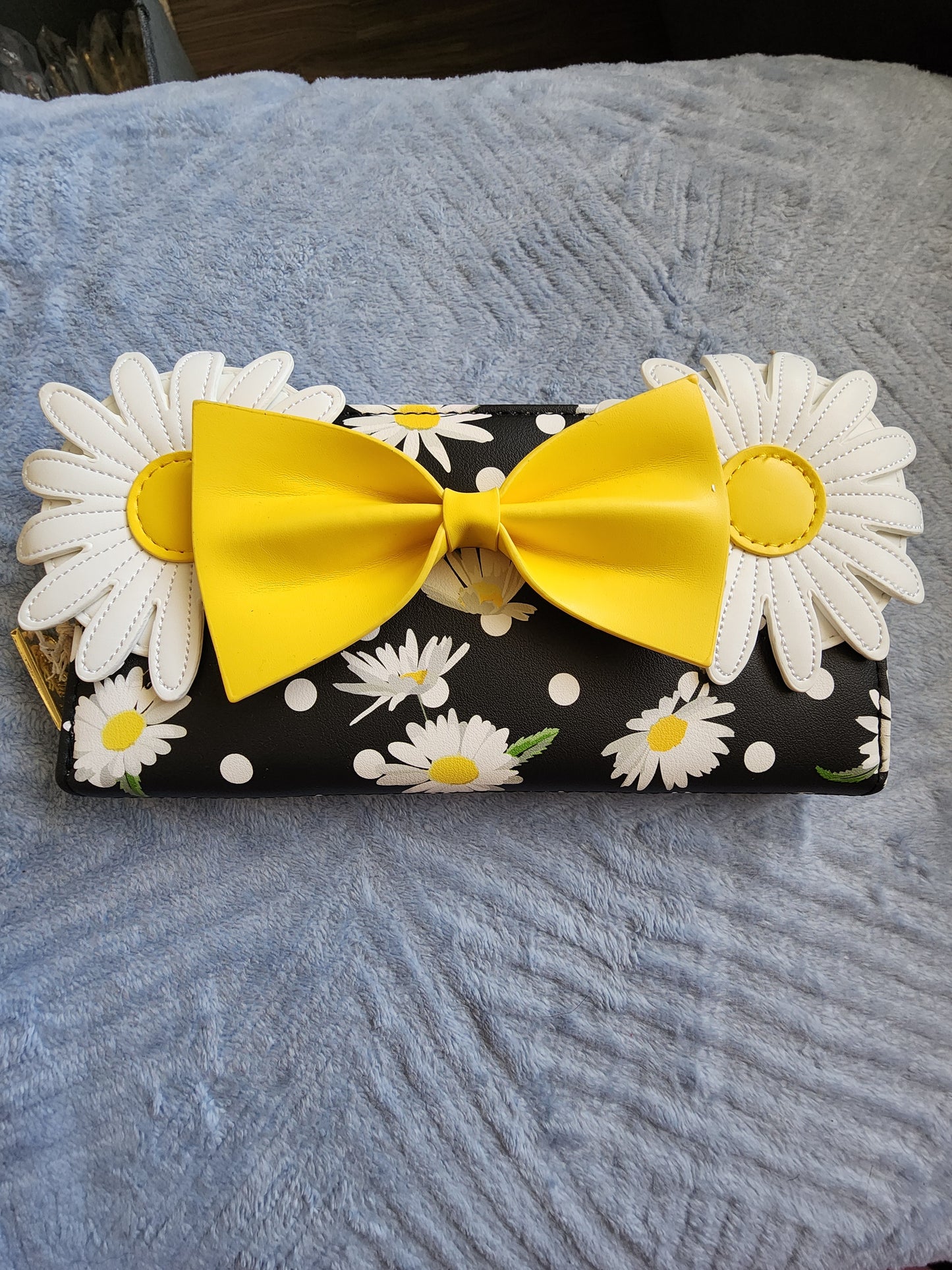 Loungefly Disney Minnie Mouse Daisy Flowers Wallet