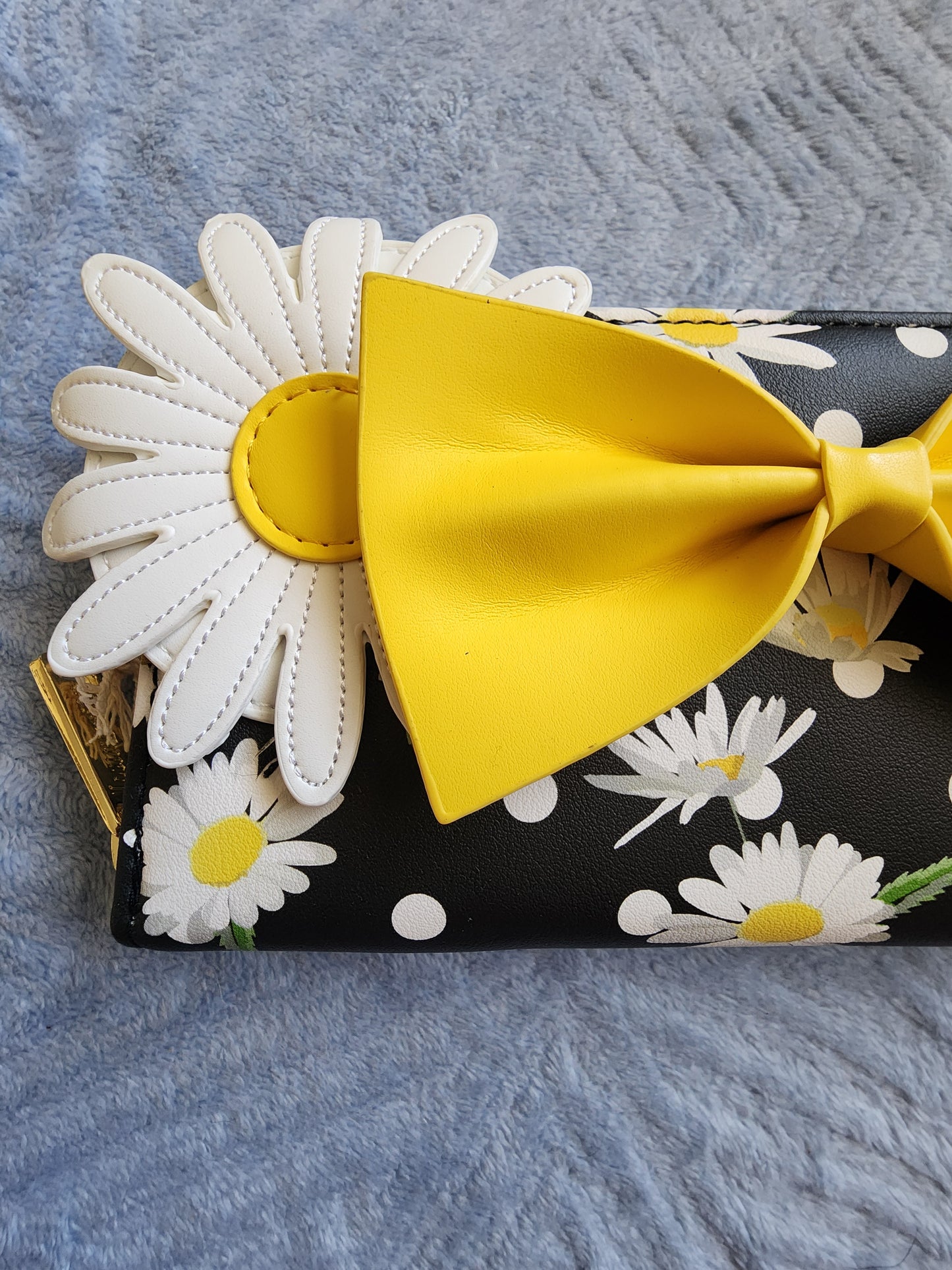 Loungefly Disney Minnie Mouse Daisy Flowers Wallet