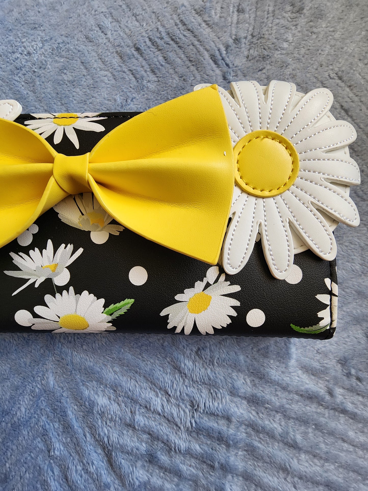 Loungefly Disney Minnie Mouse Daisy Flowers Wallet