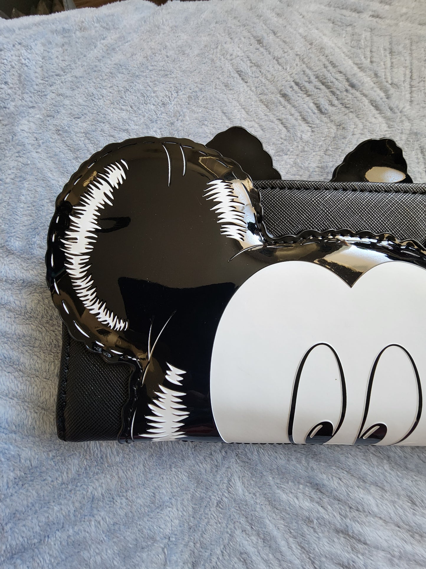 Loungefly Disney Mickey and Minnie Mouse Maylar Balloon Wallet