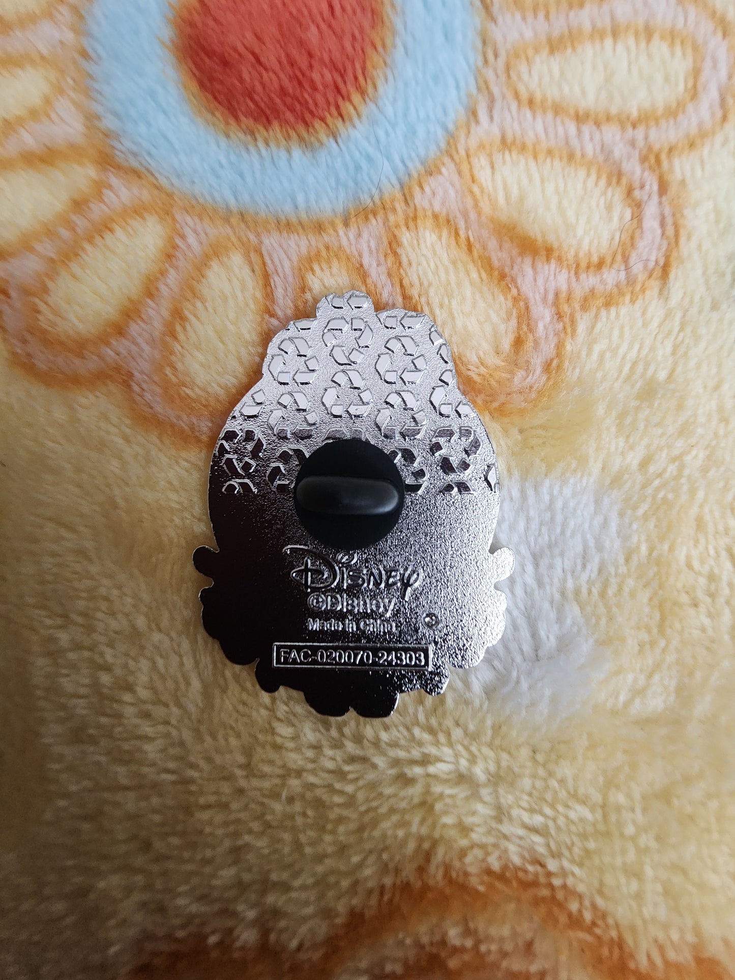 Our Universe Disney Villains Mystery Pins