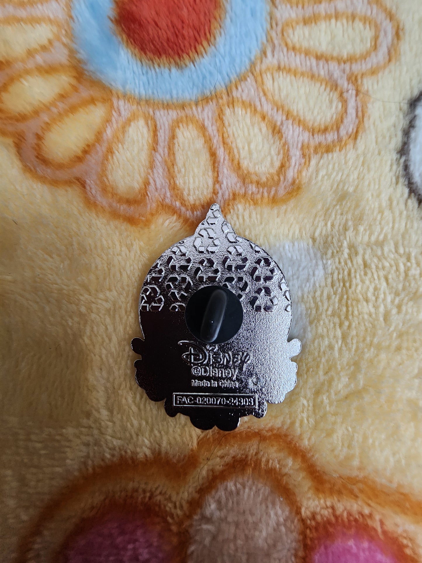 Our Universe Disney Villains Mystery Pins