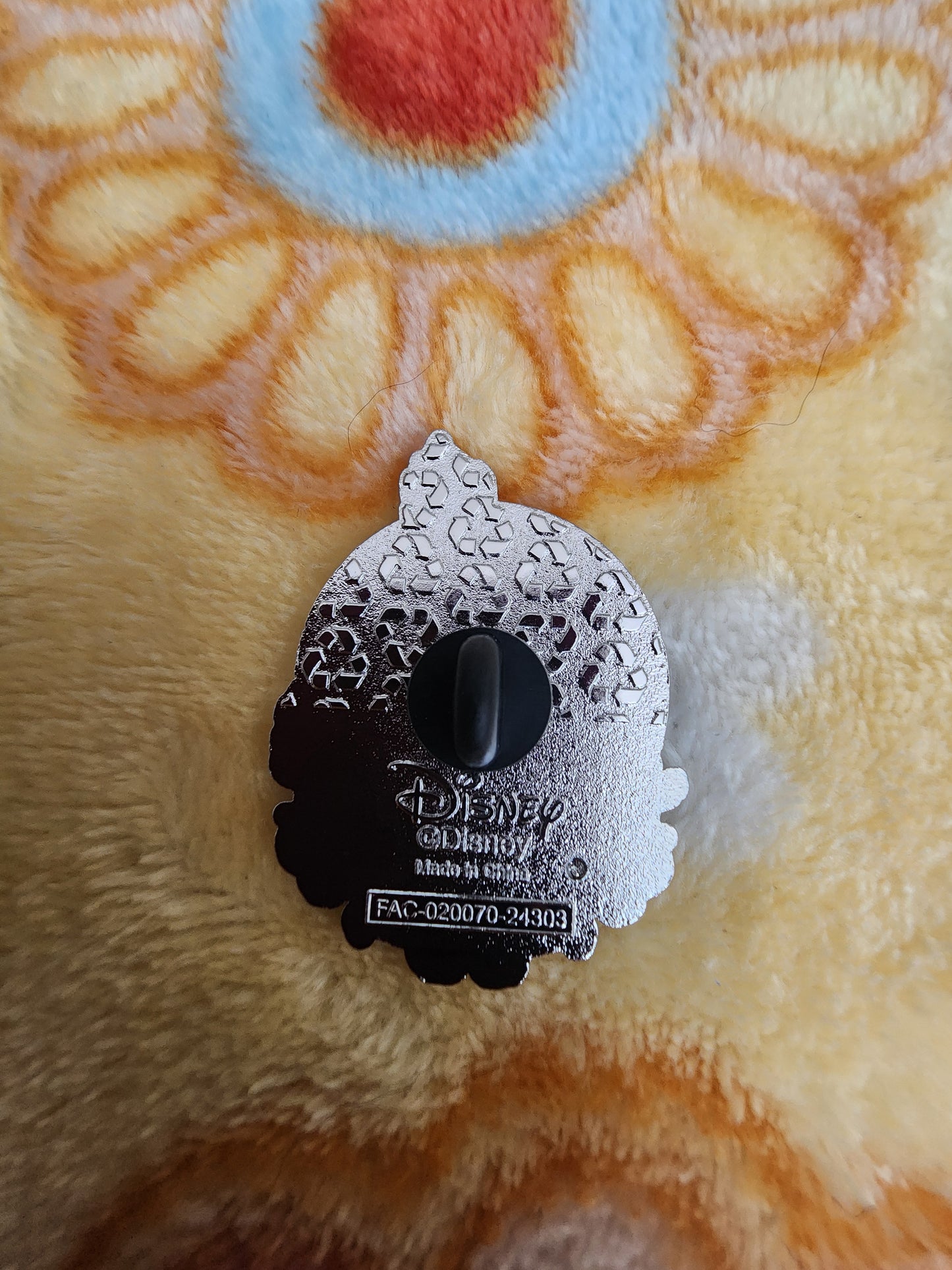 Our Universe Disney Villains Mystery Pins