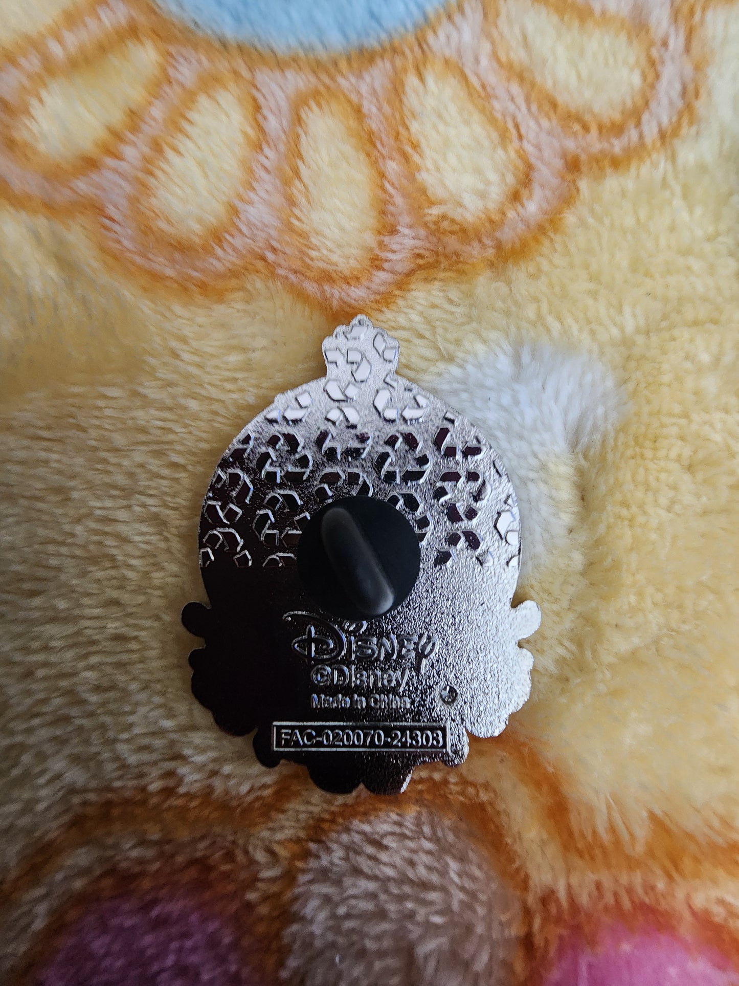 Our Universe Disney Villains Mystery Pins