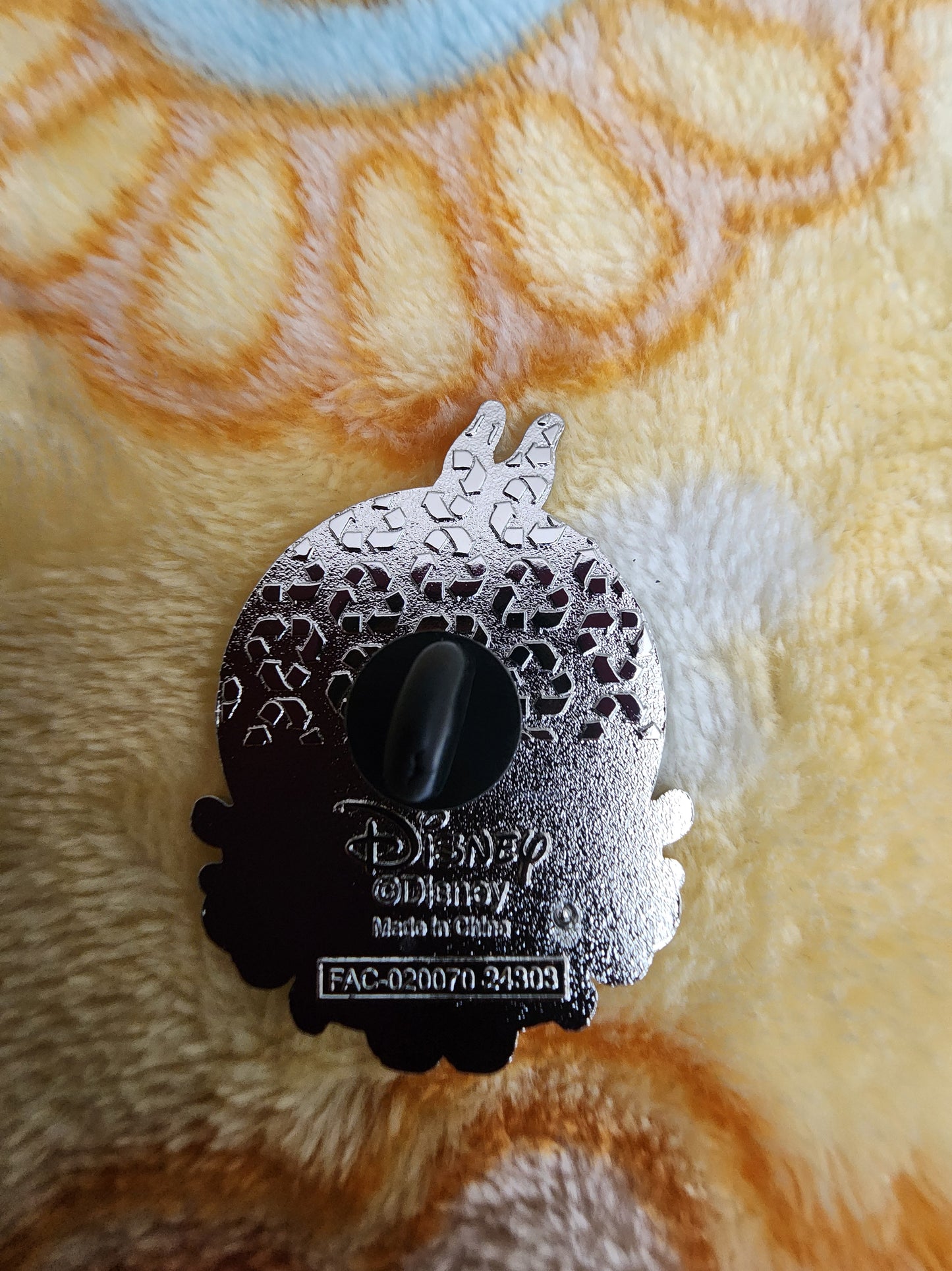 Our Universe Disney Villains Mystery Pins