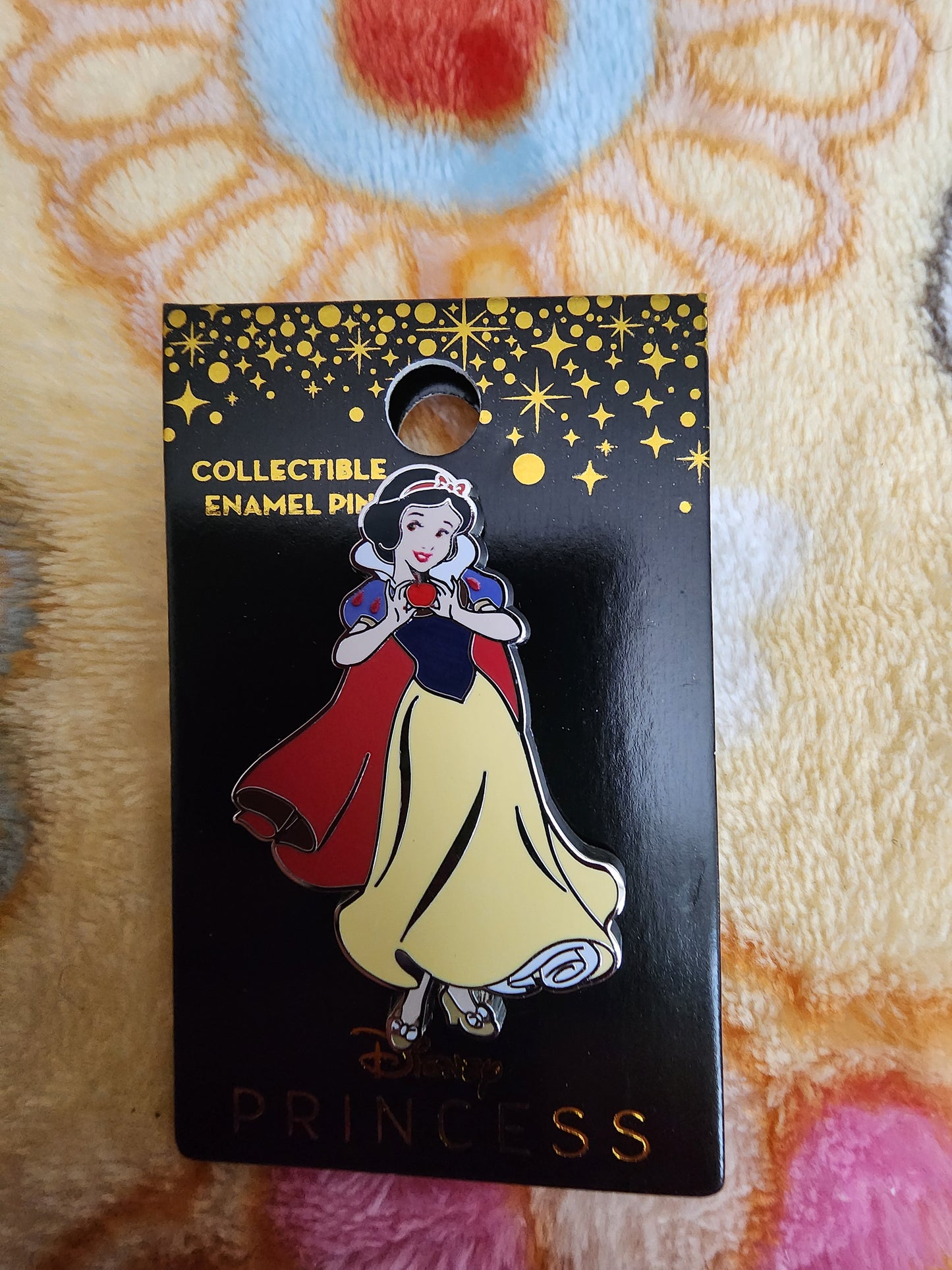 Loungefly Disney Snow White and The Seven Drawfs Pin