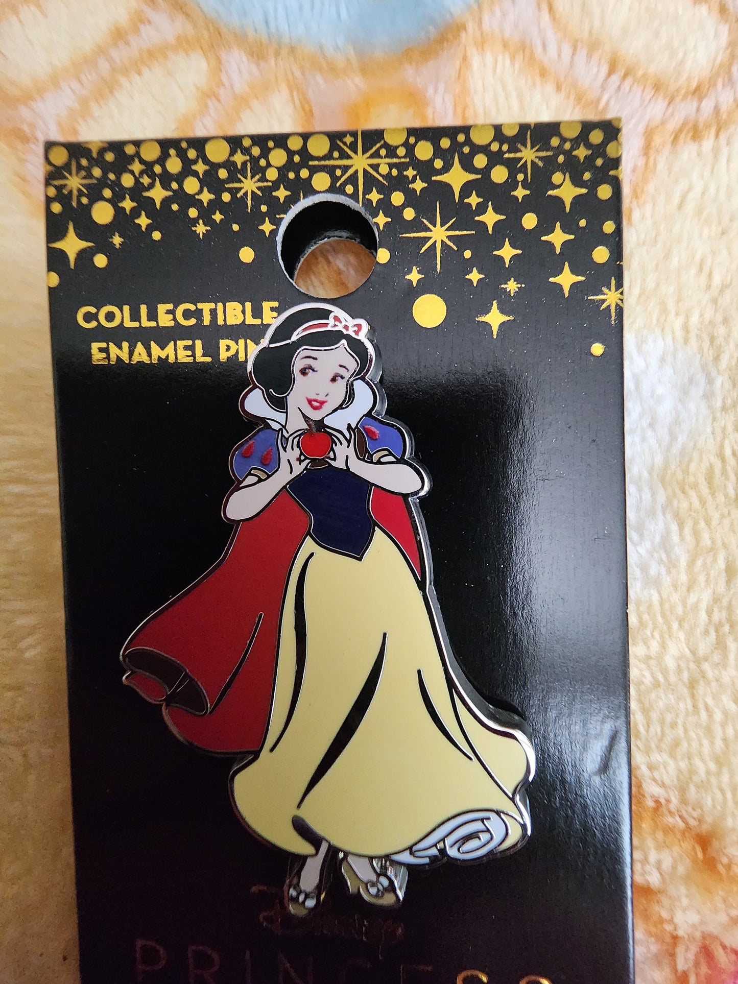 Loungefly Disney Snow White and The Seven Drawfs Pin