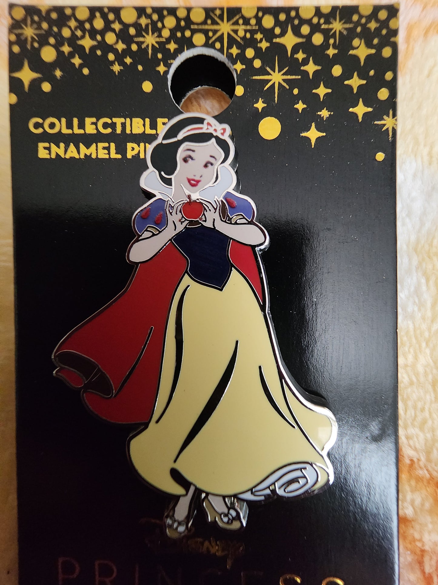 Loungefly Disney Snow White and The Seven Drawfs Pin