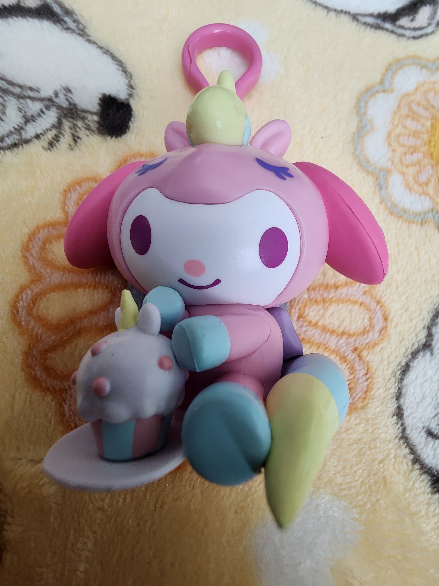 Hello Kitty and Friends Unicorn Mystery Bag Clips