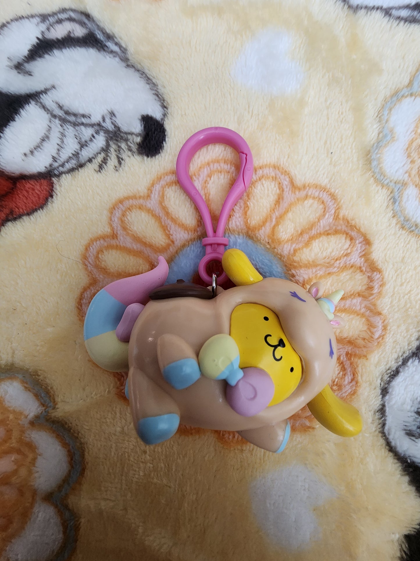 Hello Kitty and Friends Unicorn Mystery Bag Clips