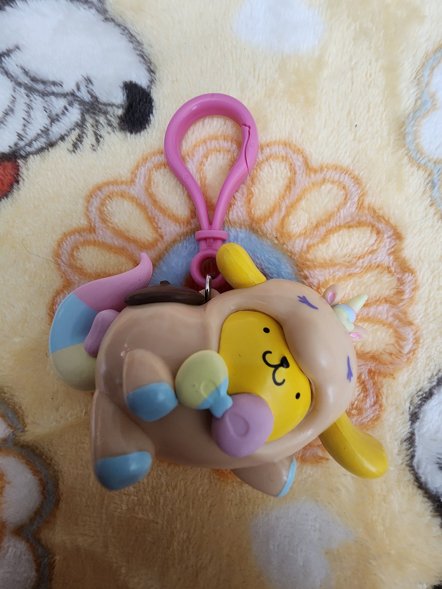 Hello Kitty and Friends Unicorn Mystery Bag Clips