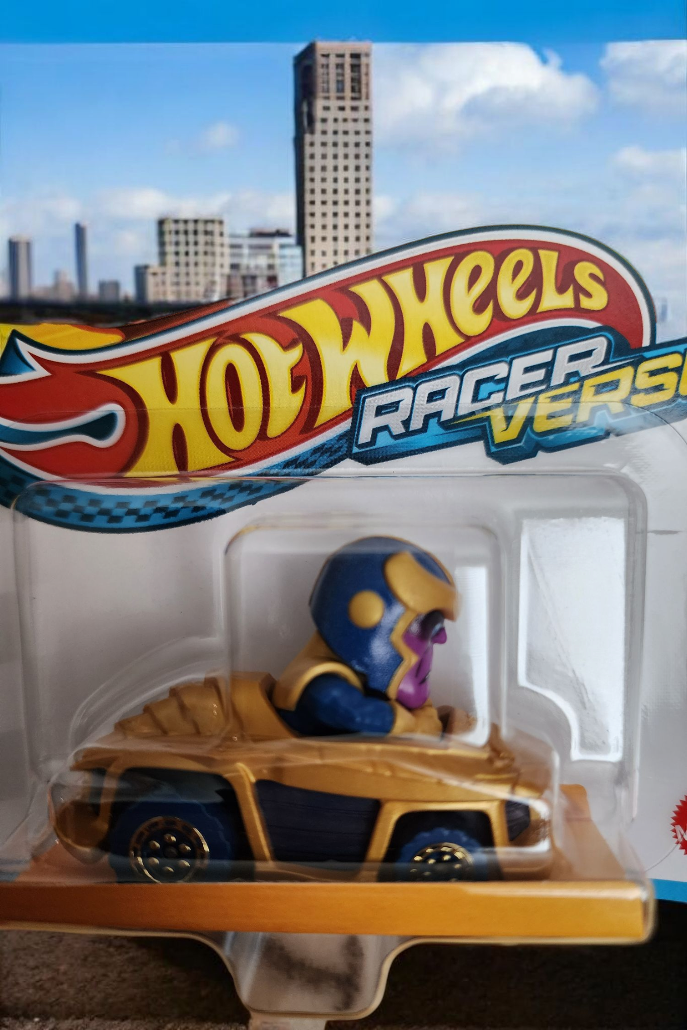 Hot Wheels Disney Marvel Thanos RacerVerse Car
