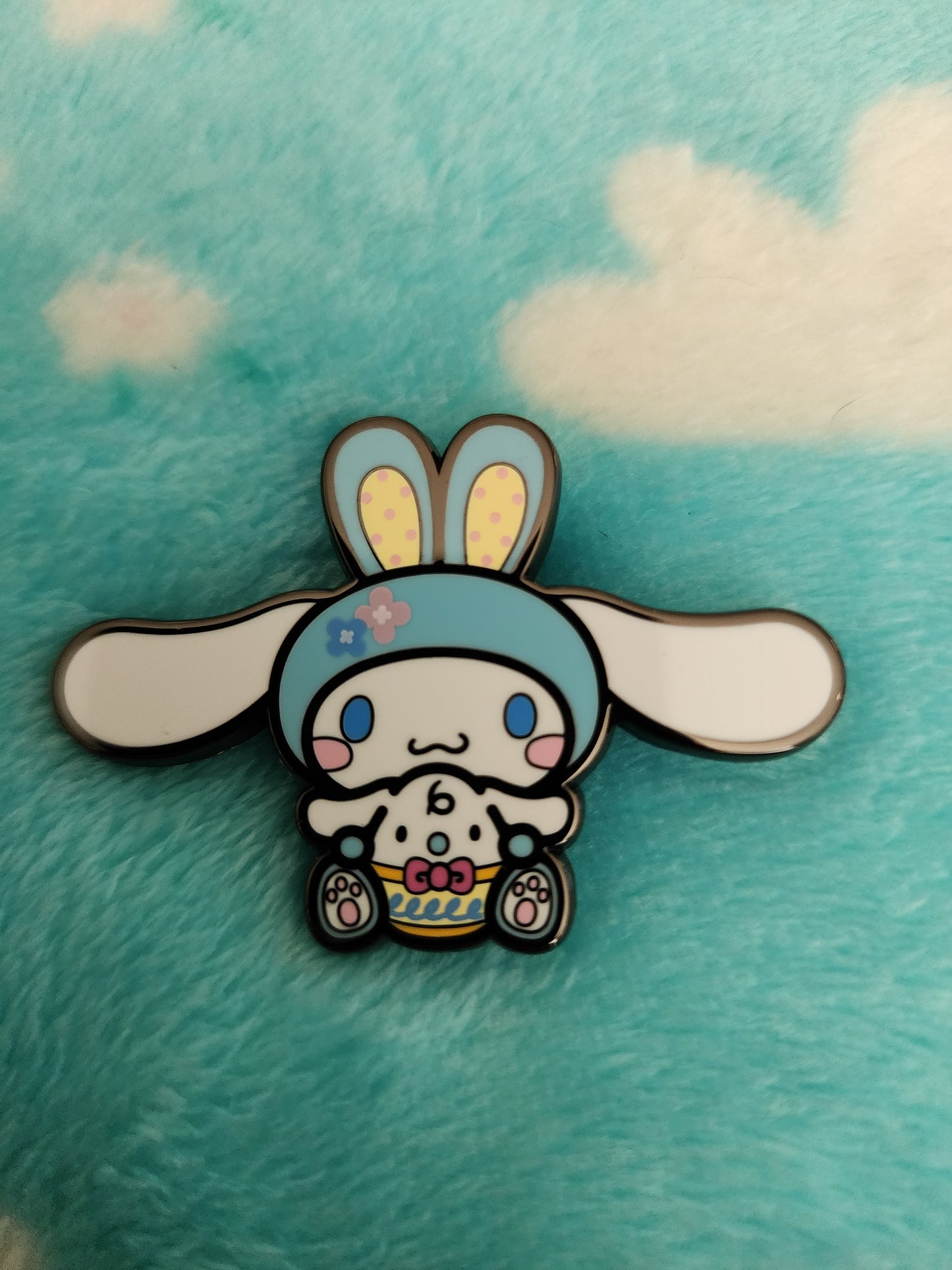 Figpin Sanrio Hello Kitty and Friends Easter Outfits Mystery Pins