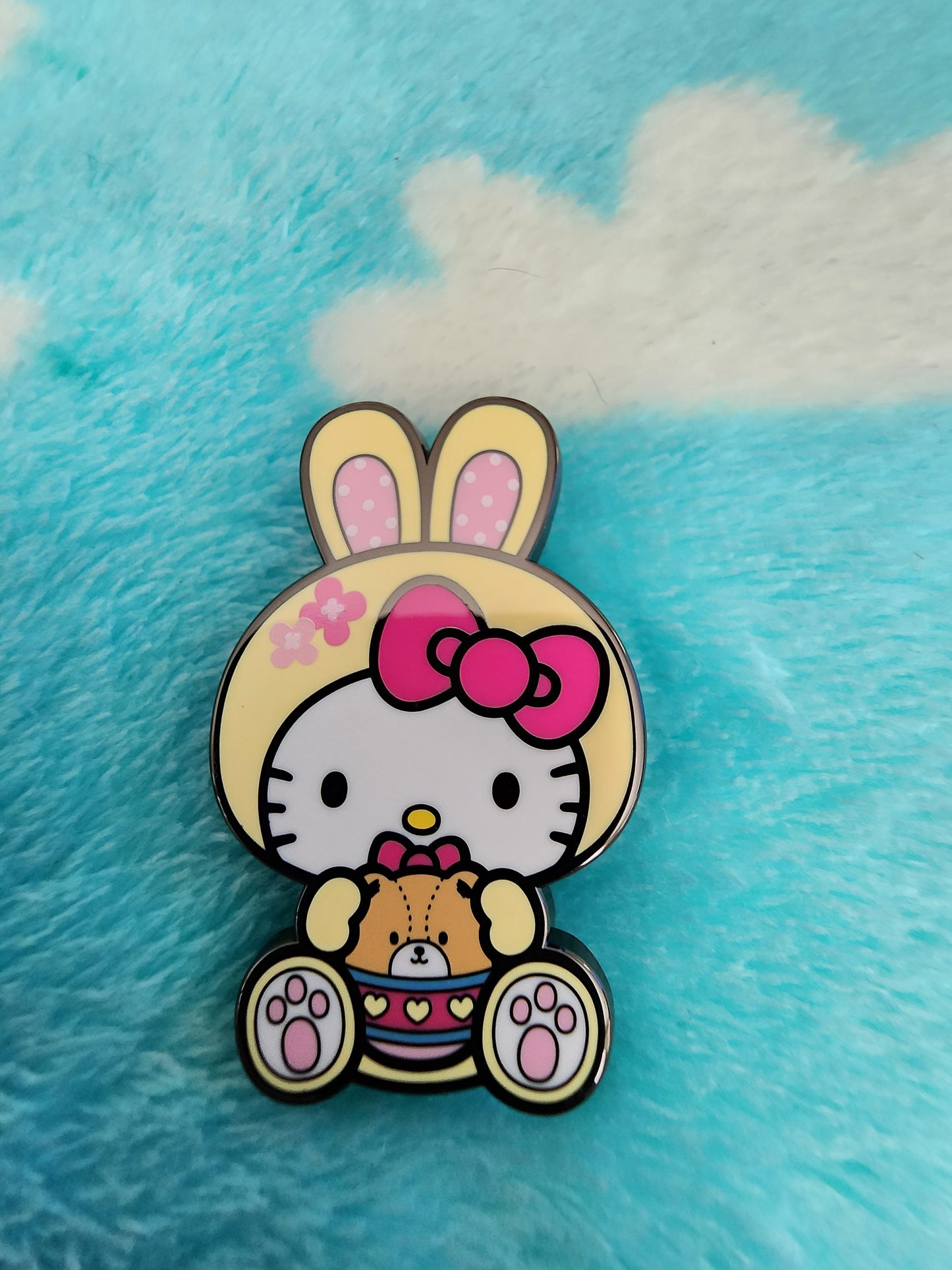Figpin Sanrio Hello Kitty and Friends Easter Outfits Mystery Pins