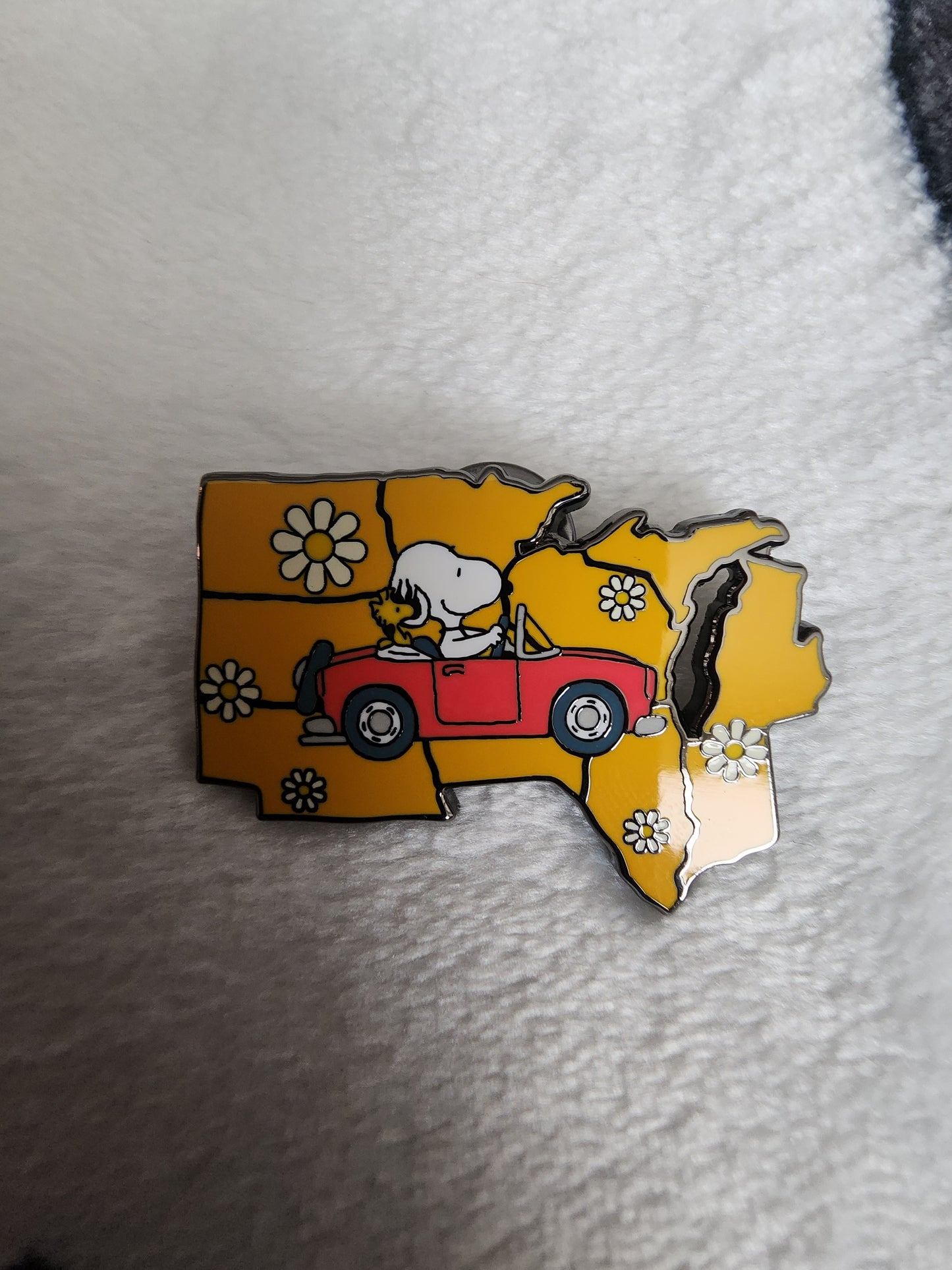 Loungefly Snoopy USA Road Trip Mystery Pins