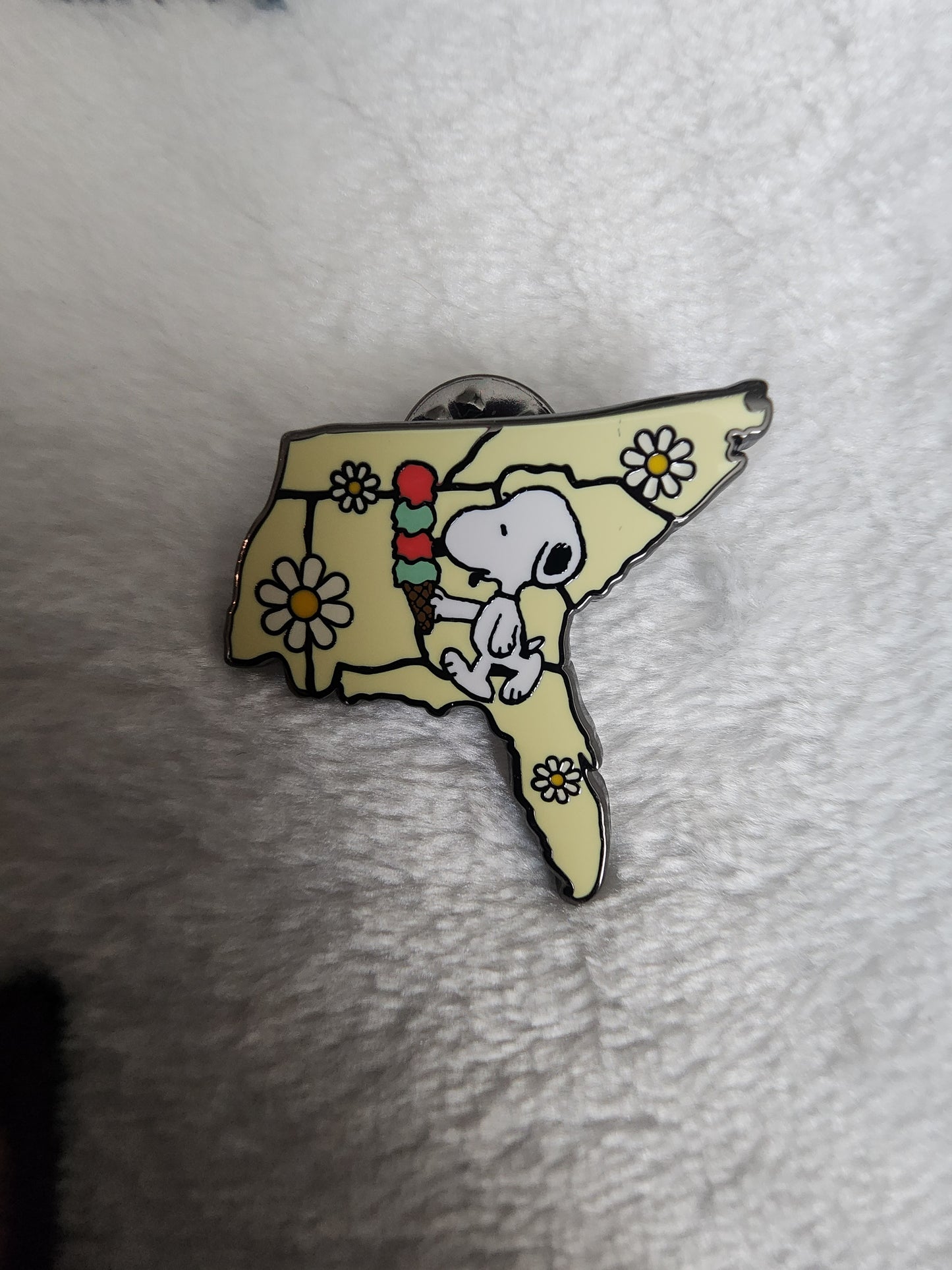 Loungefly Snoopy USA Road Trip Mystery Pins