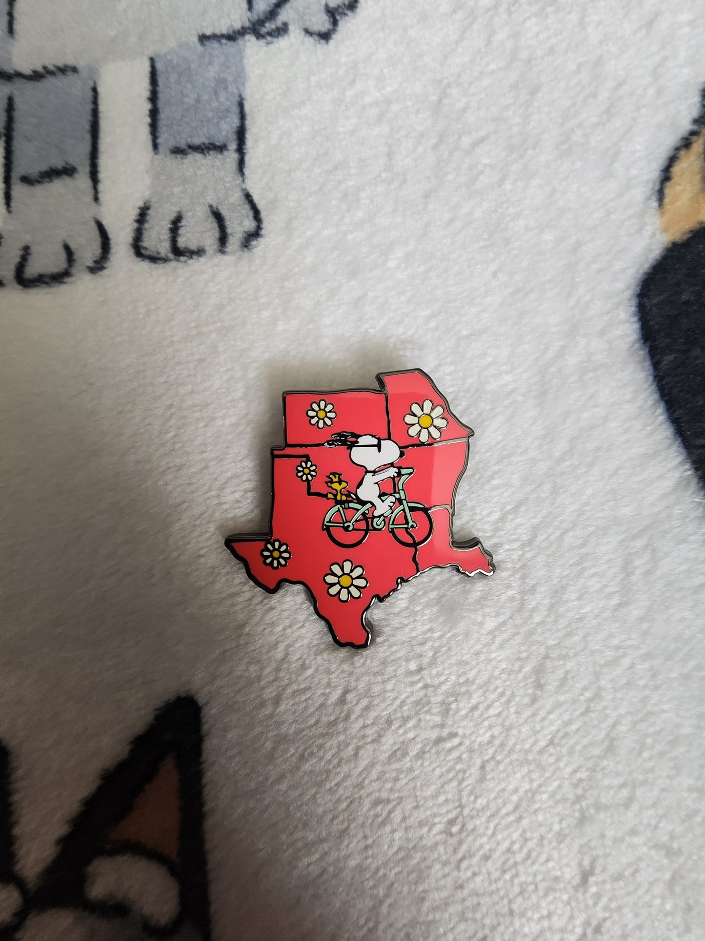Loungefly Snoopy USA Road Trip Mystery Pins