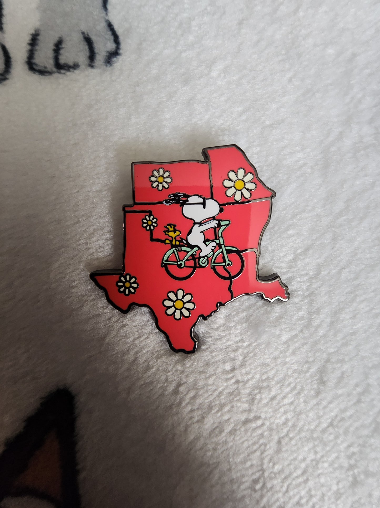 Loungefly Snoopy USA Road Trip Mystery Pins