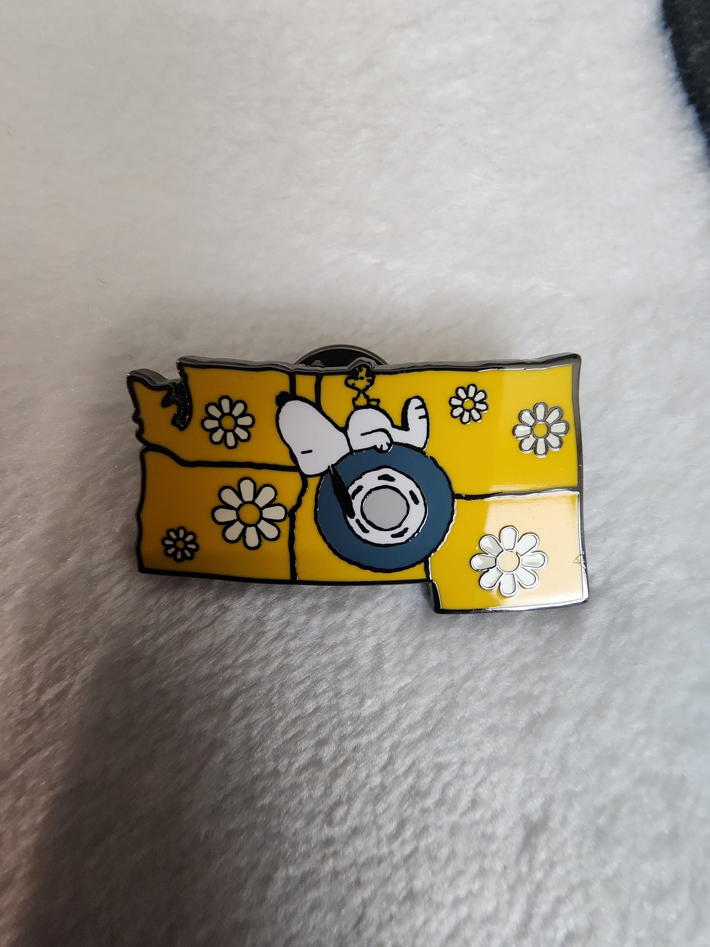 Loungefly Snoopy USA Road Trip Mystery Pins