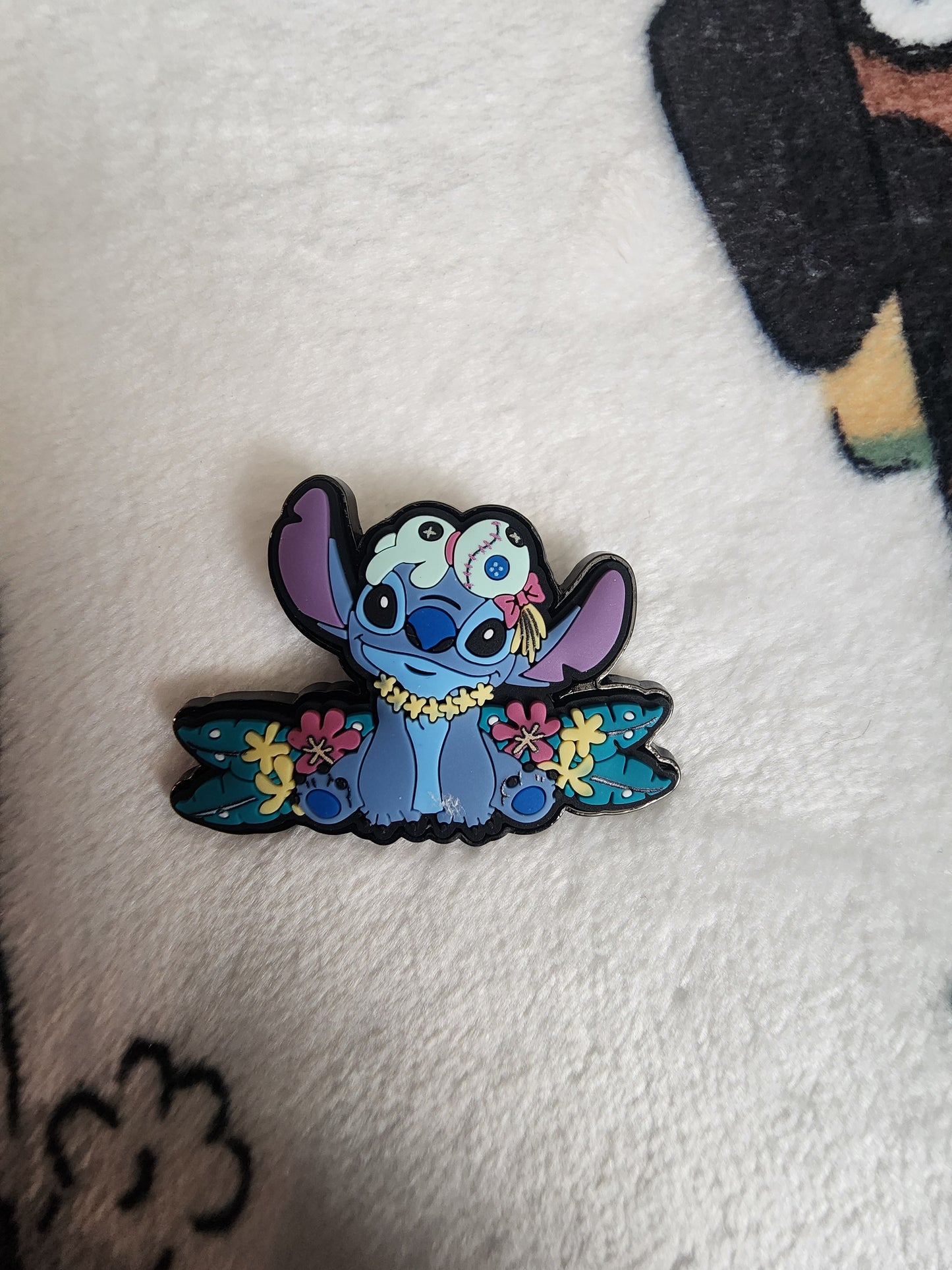 Loungefly Disney Stitch and Angel Vacation Tropical Scented Mystery Pins