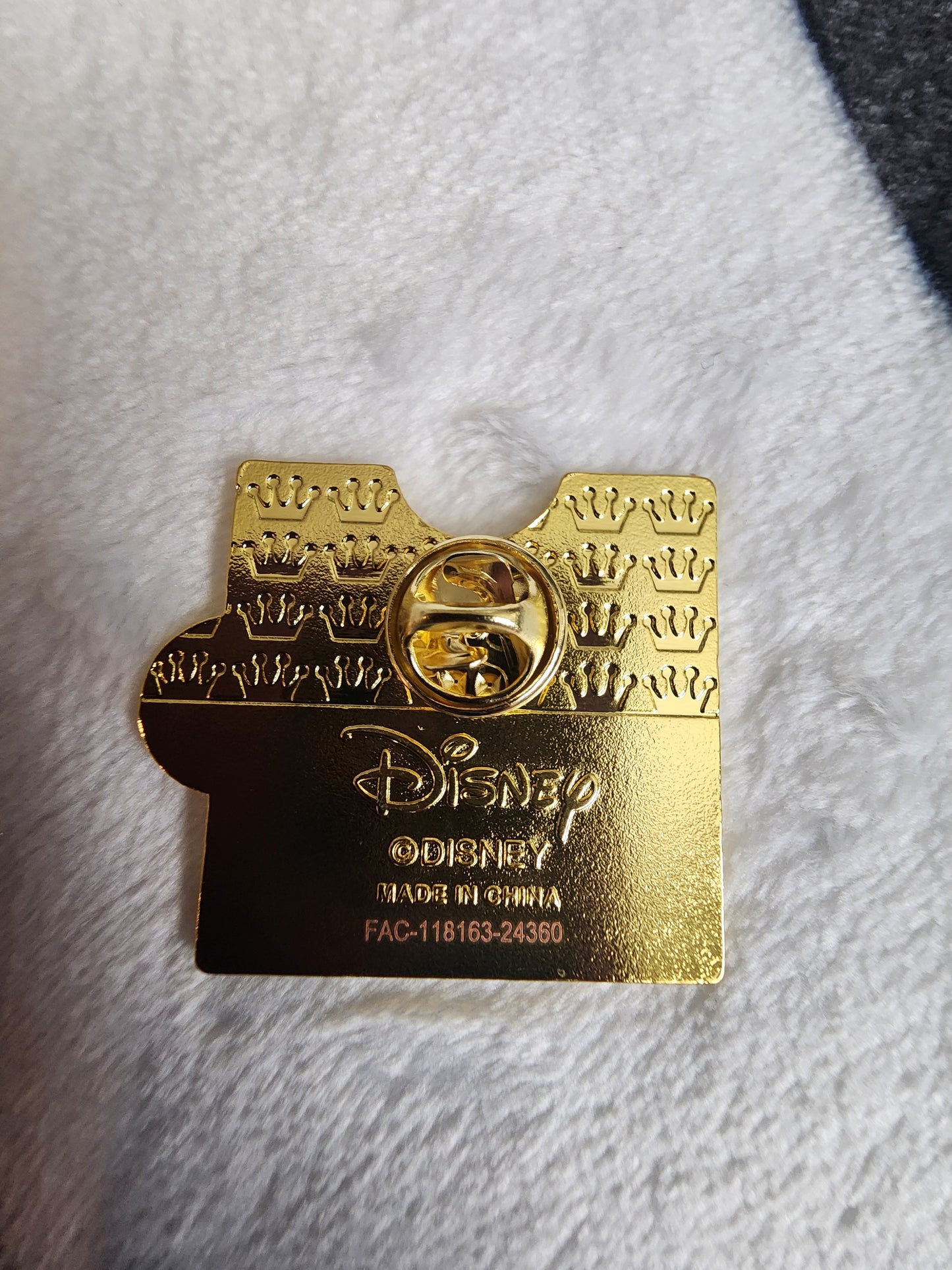 Loungefly Disney Mickey and Friends Portrait Puzzle Pieces Mystery Pins