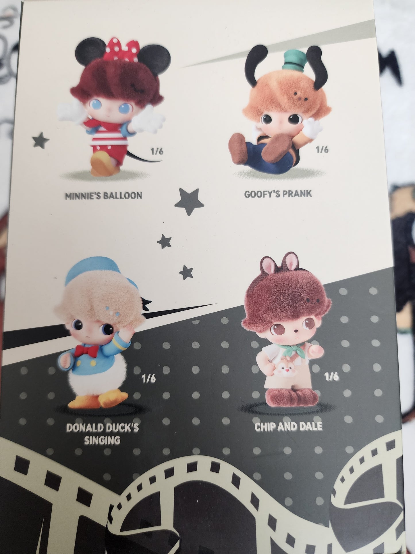 Pop Mart Disney Daisy's Gift Dimoo World Vinyl Plush Keychain/Bag Clip