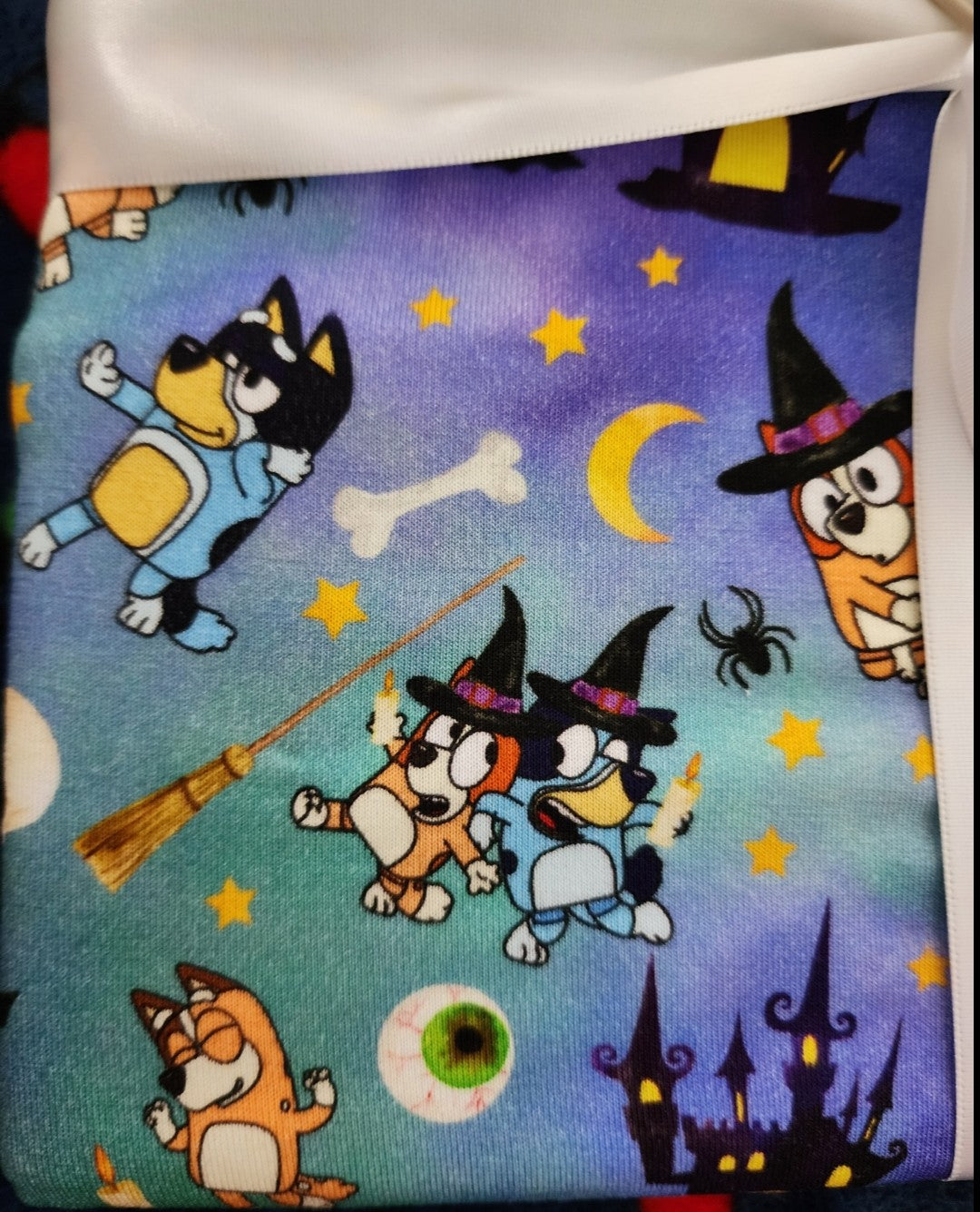 *Charlies Project Bluey and Bingo Halloween Baby Blanket