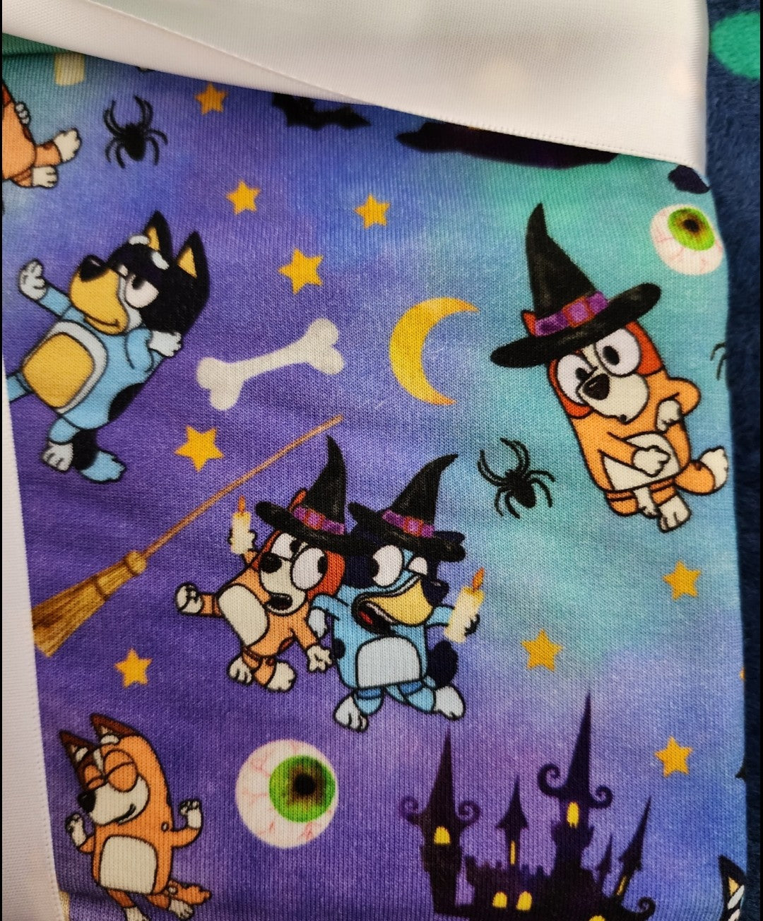 *Charlies Project Bluey and Bingo Halloween Baby Blanket