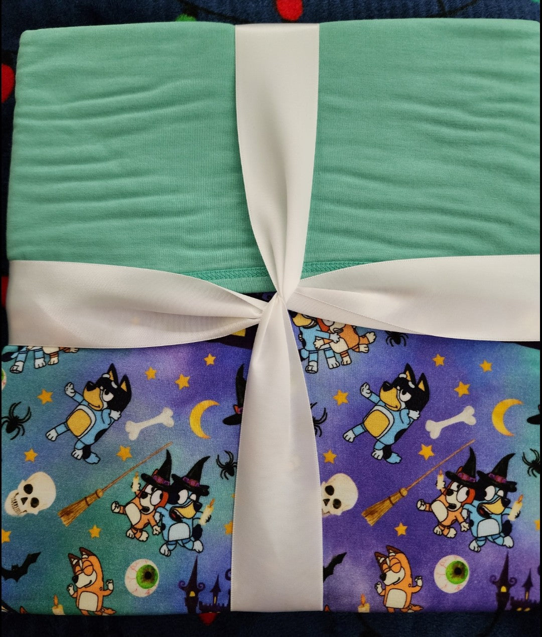 *Charlies Project Bluey and Bingo Halloween Baby Blanket