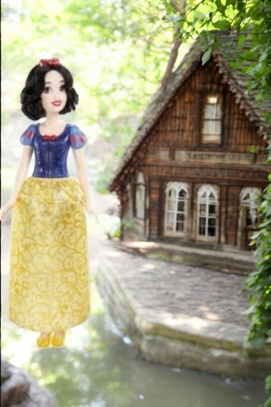 Disney 12" Princess Snow White Doll