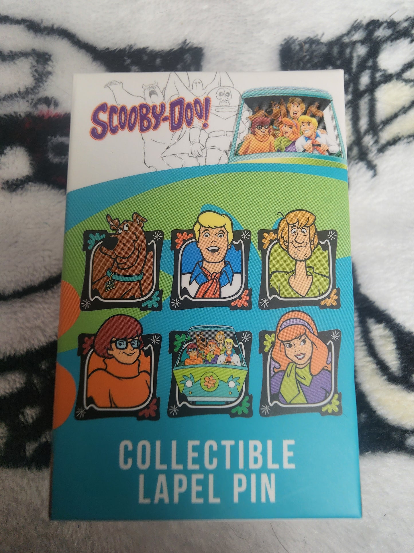 Scooby-Doo Characters In Floral Frames Mystery Pins