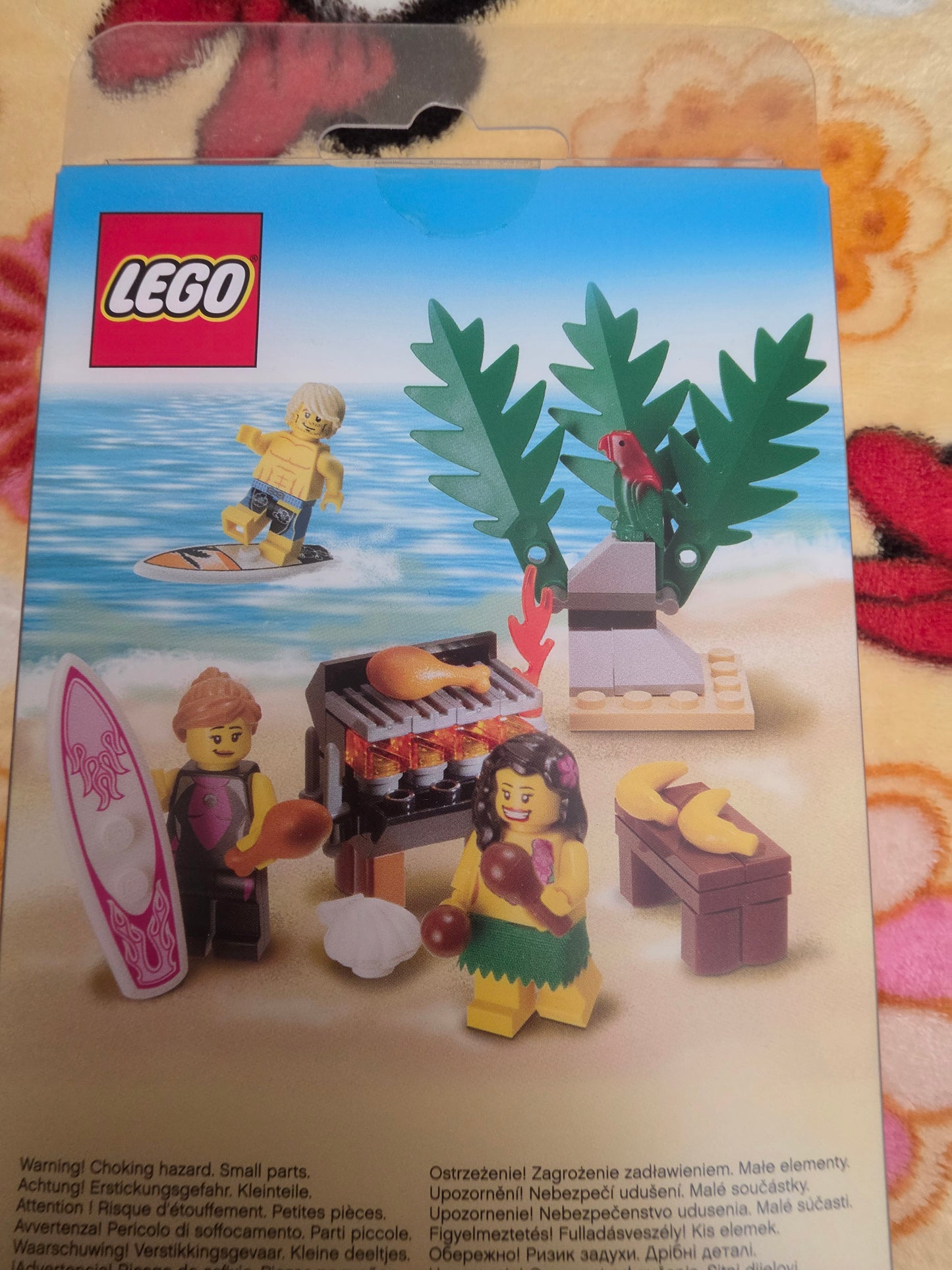 Lego 850449 Aloha Hawaiian Beach Scene "Retired"