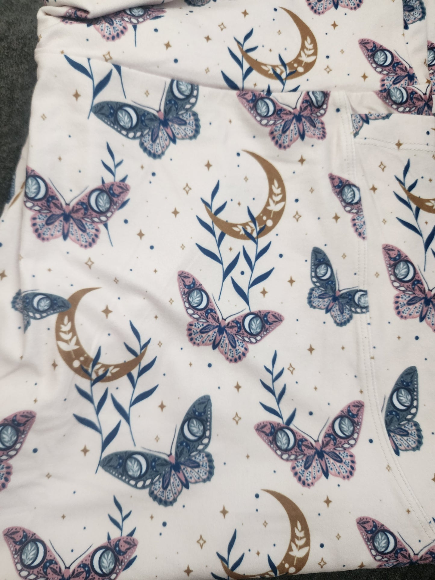 CP Butterflies and Moons Capri Leggings