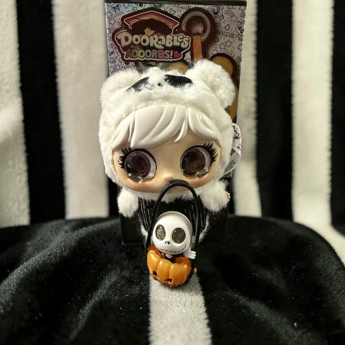 Disney Doorables Littlz Plush Mystery Bag Clip with Mini Doorable