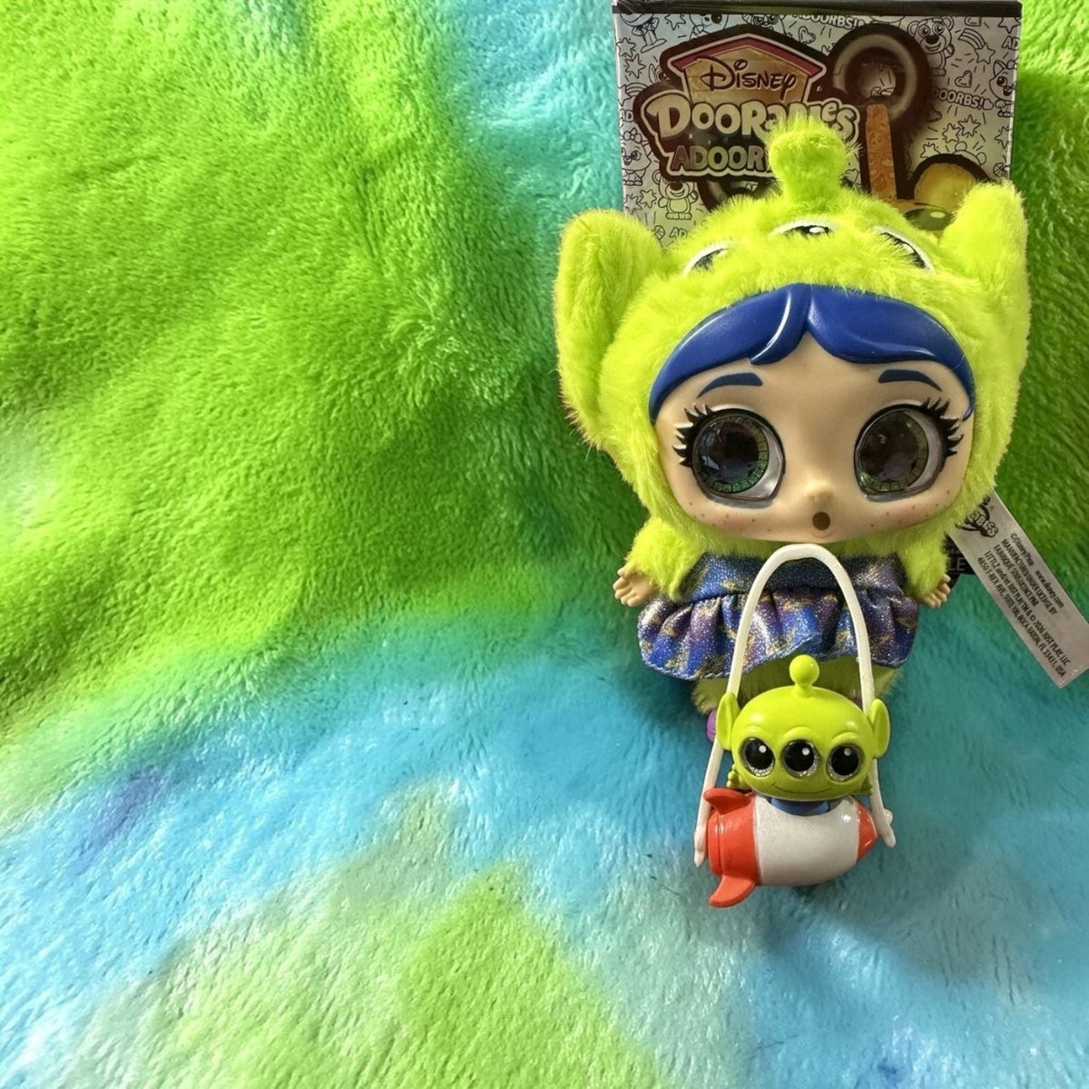 Disney Doorables Littlz Plush Mystery Bag Clip with Mini Doorable