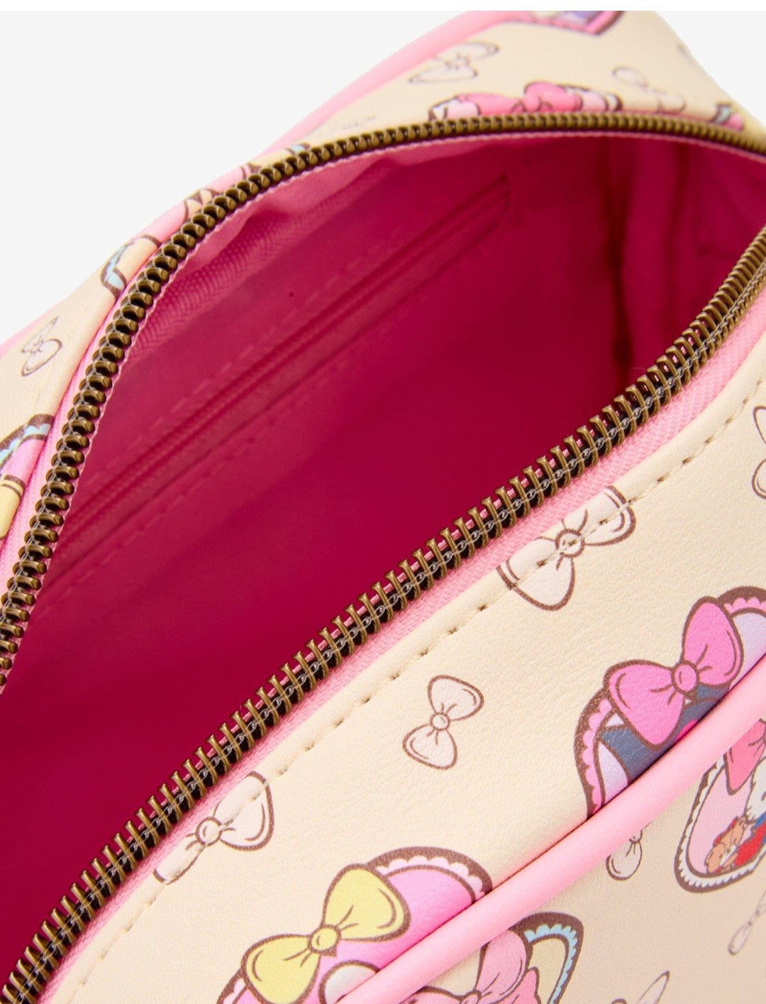 Loungefly Hello Kitty and Friends Heart Portraits Valentine's Crossbody Bag