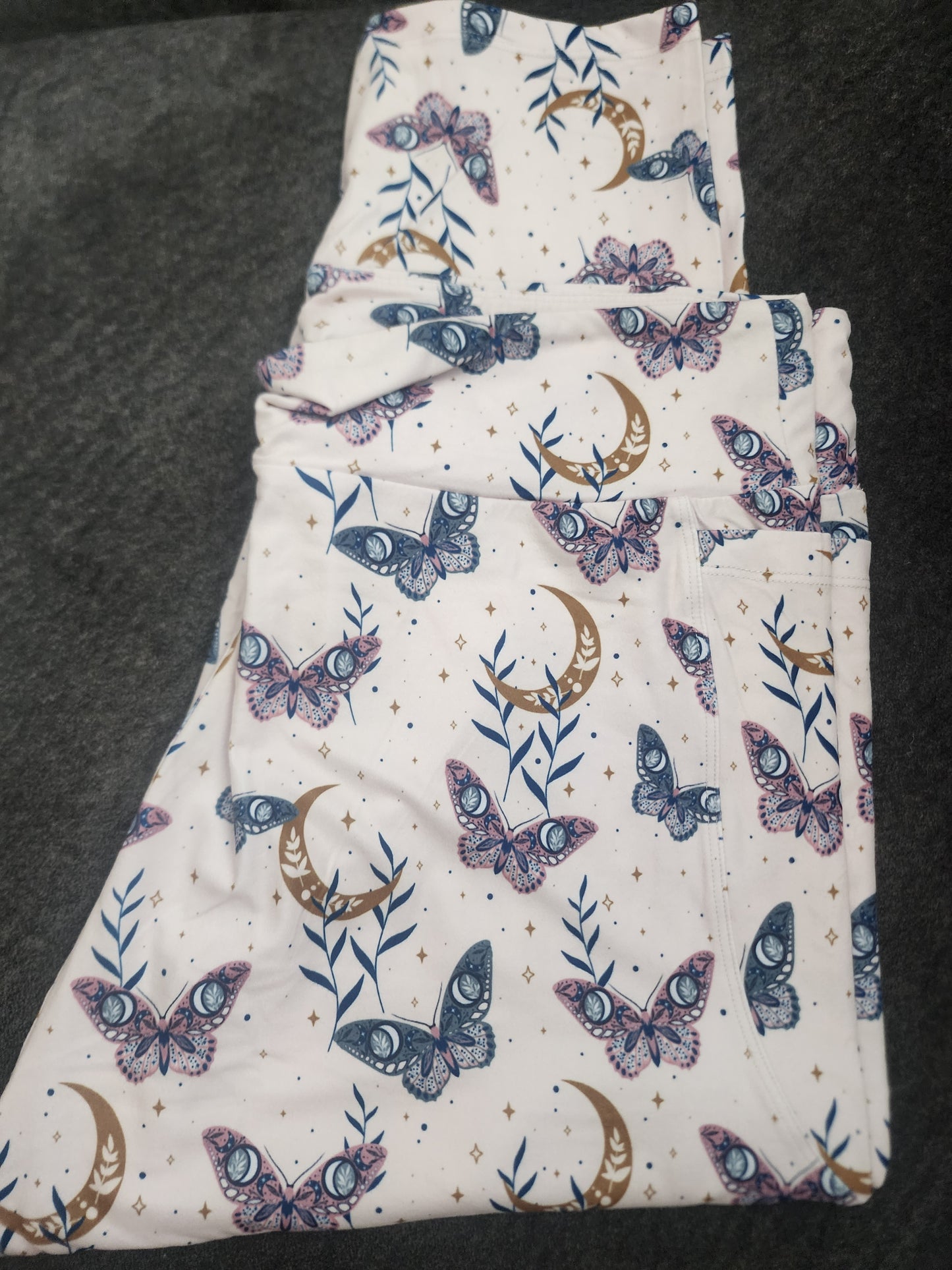 CP Butterflies and Moons Capri Leggings