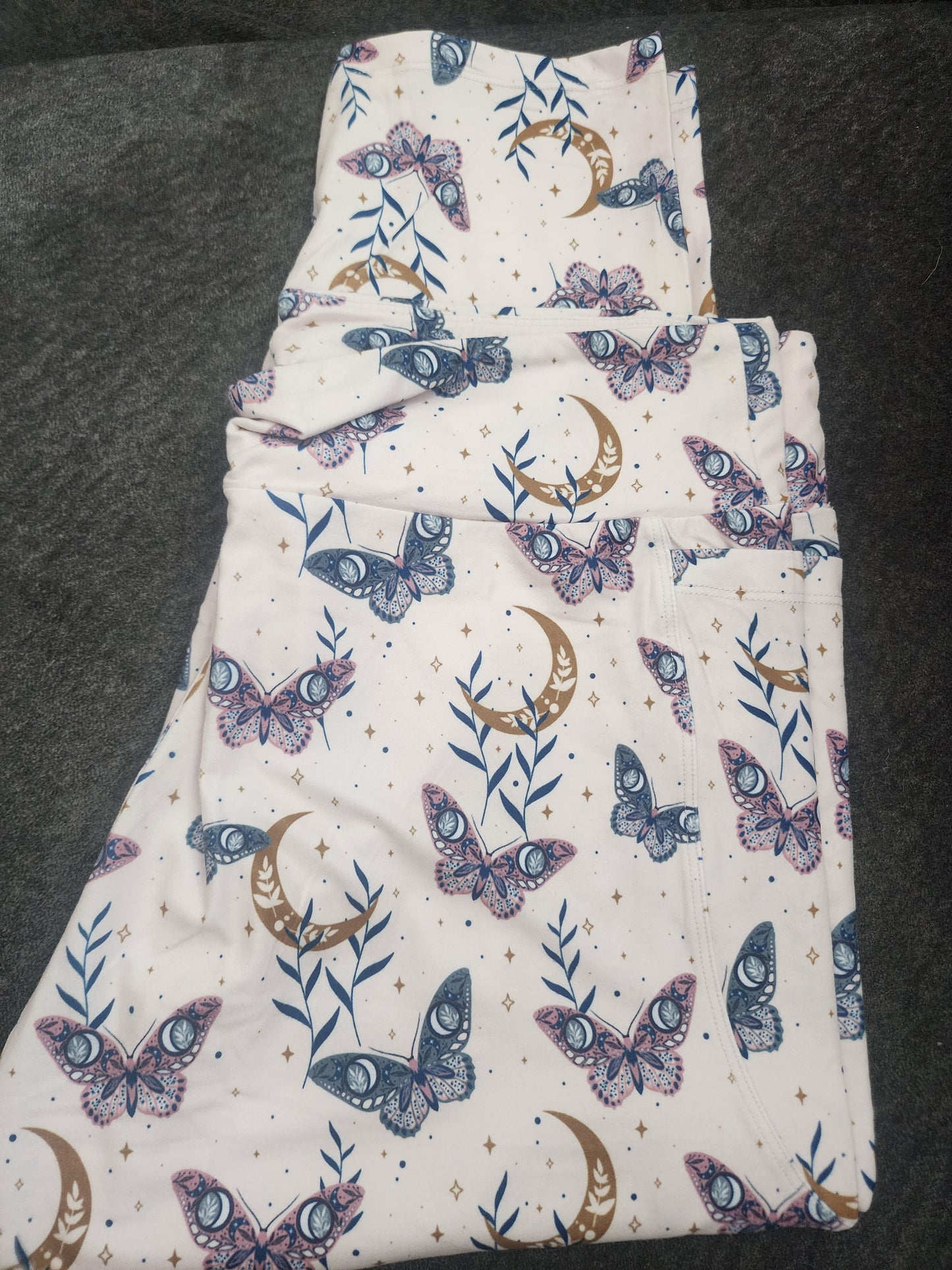 CP Butterflies and Moons Capri Leggings