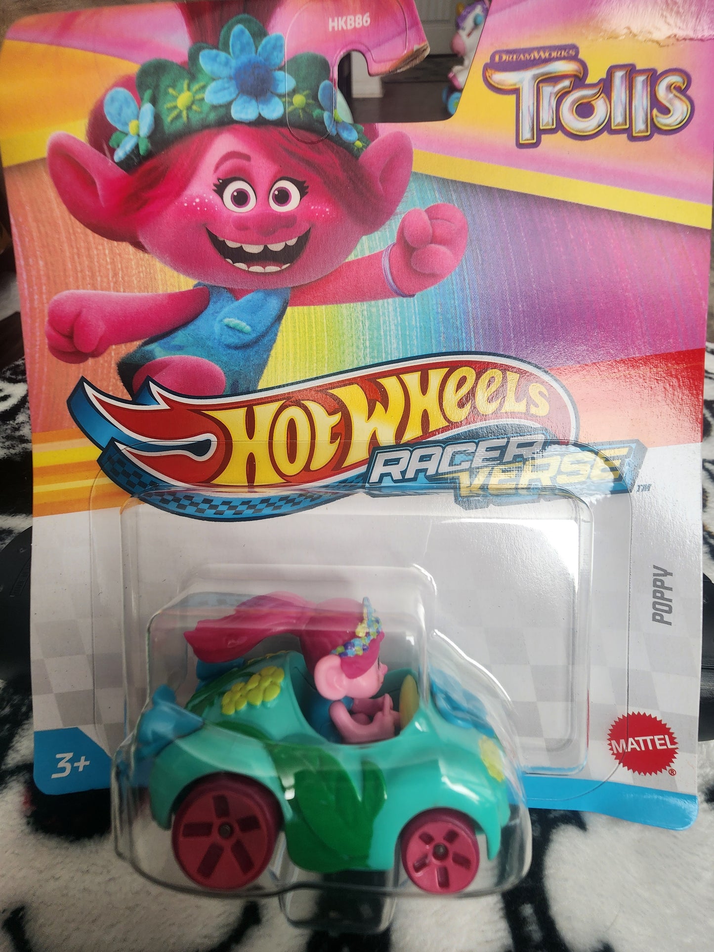 Hot Wheels Trolls Poppy RacerVerse Car